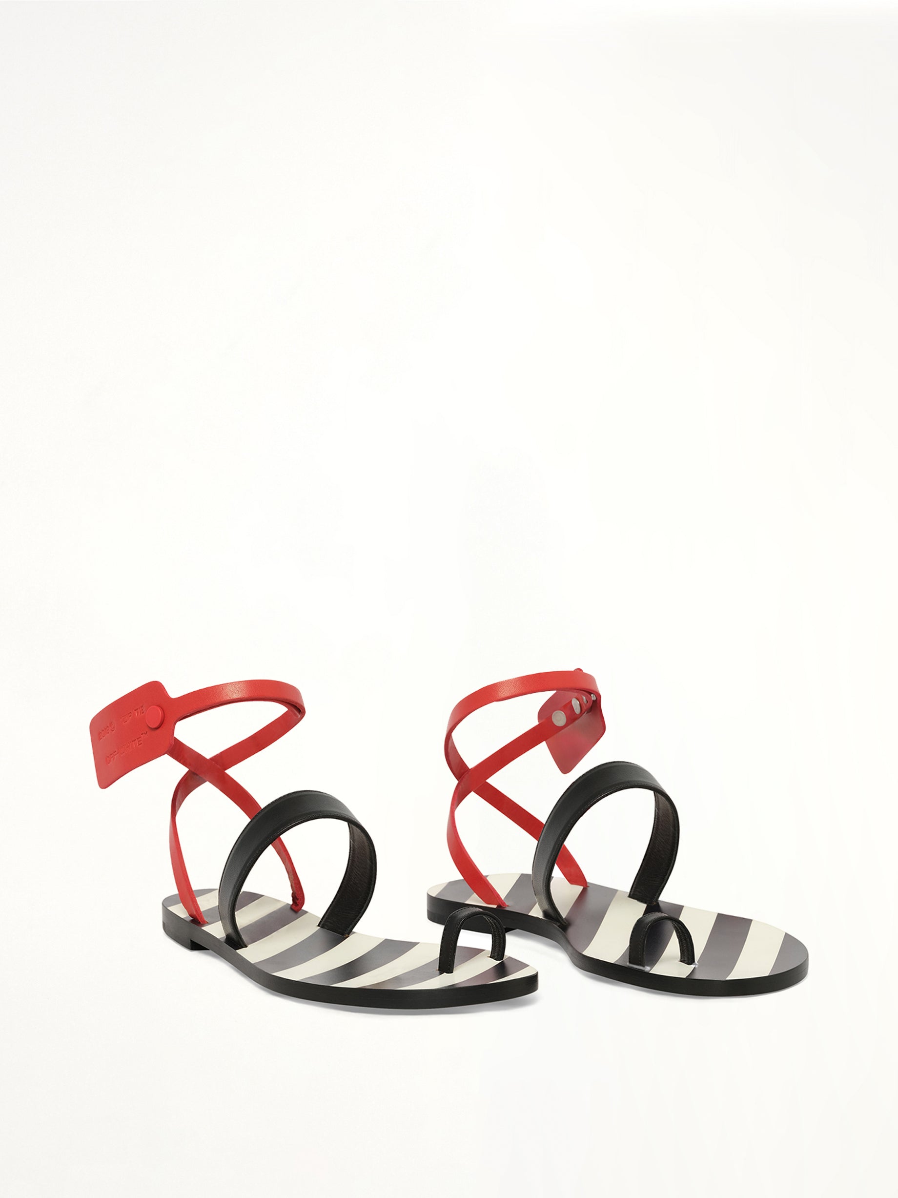 Zip Tie Flat Capri in Black