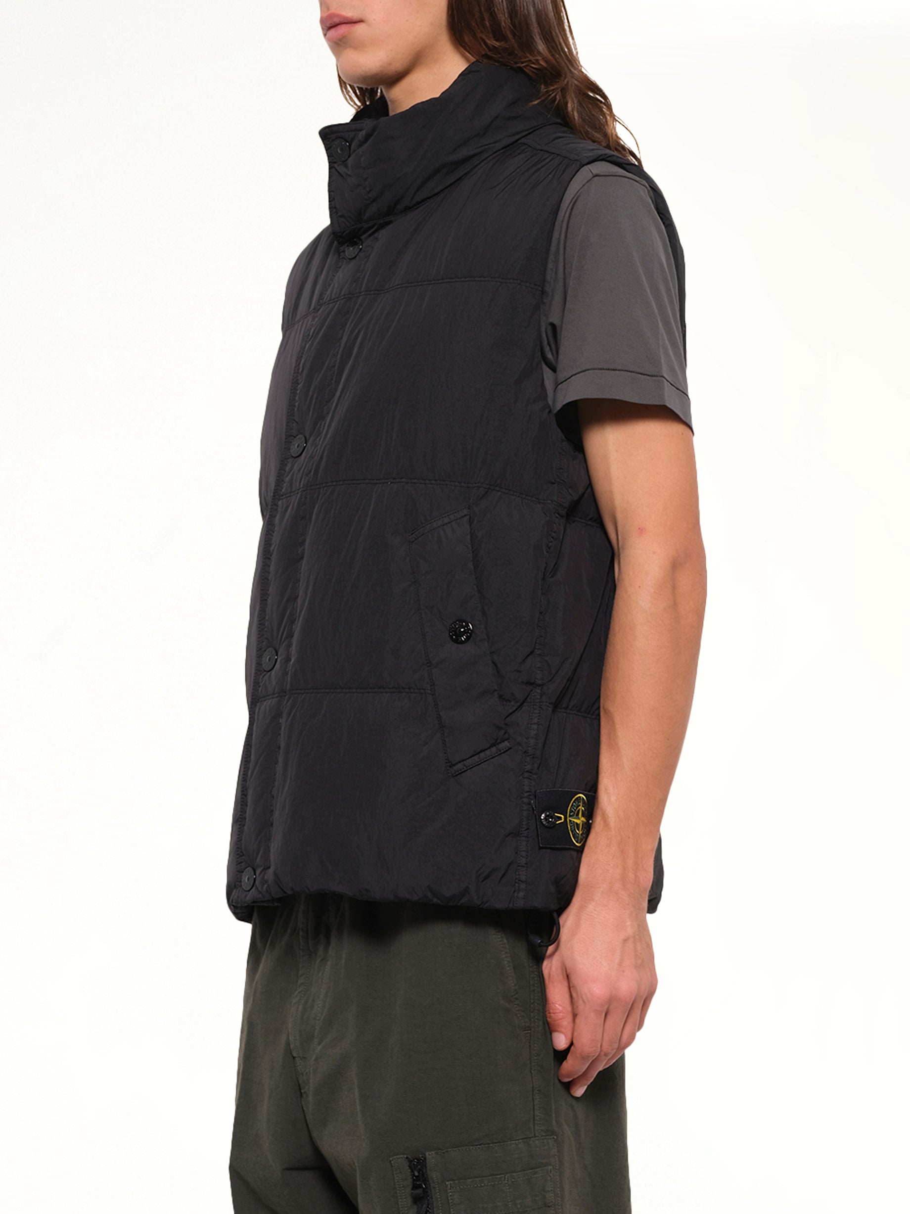 G100010 Crinkle Reps Padded Vest in Black