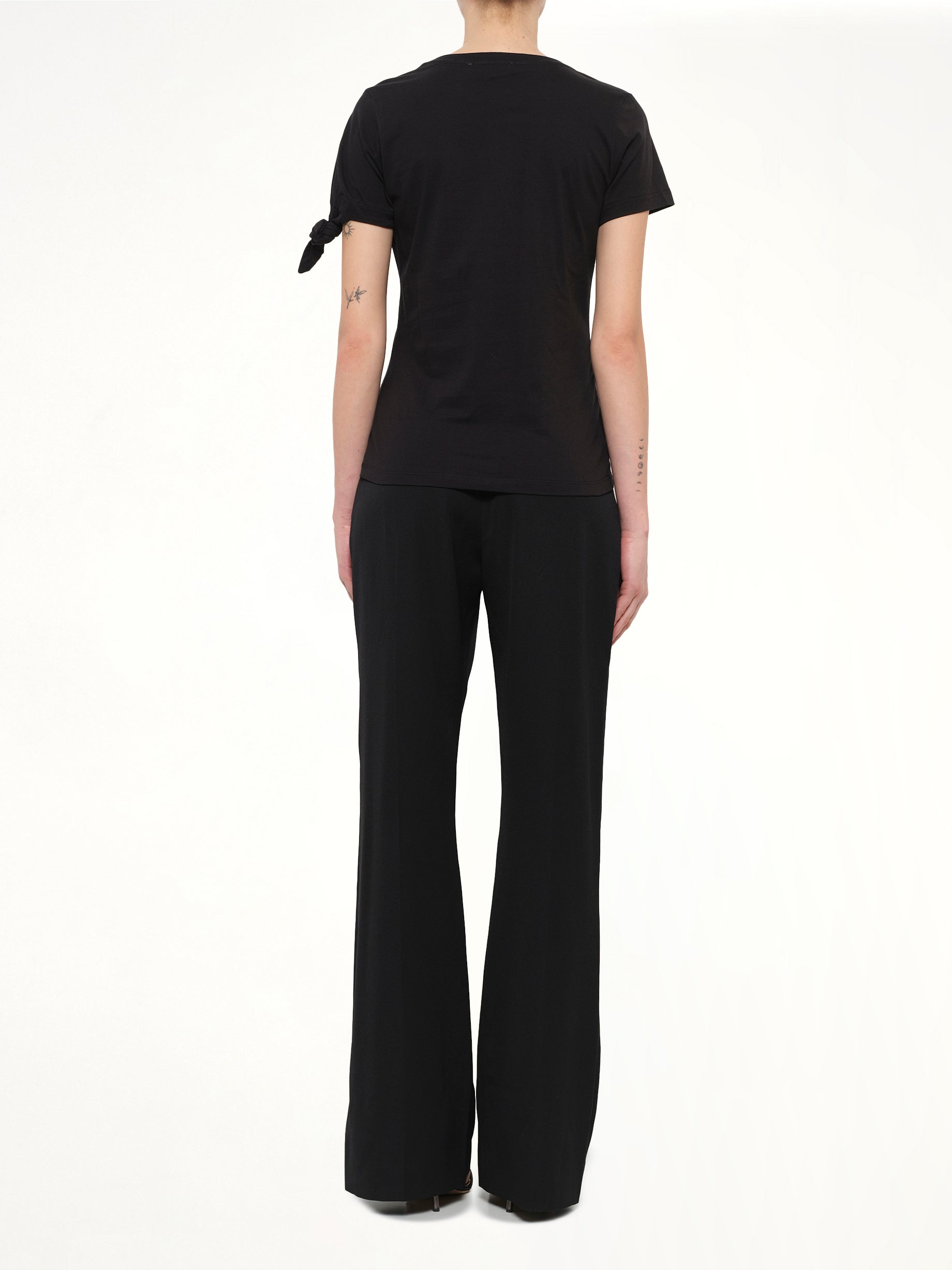Single Knot T-Shirt in Black