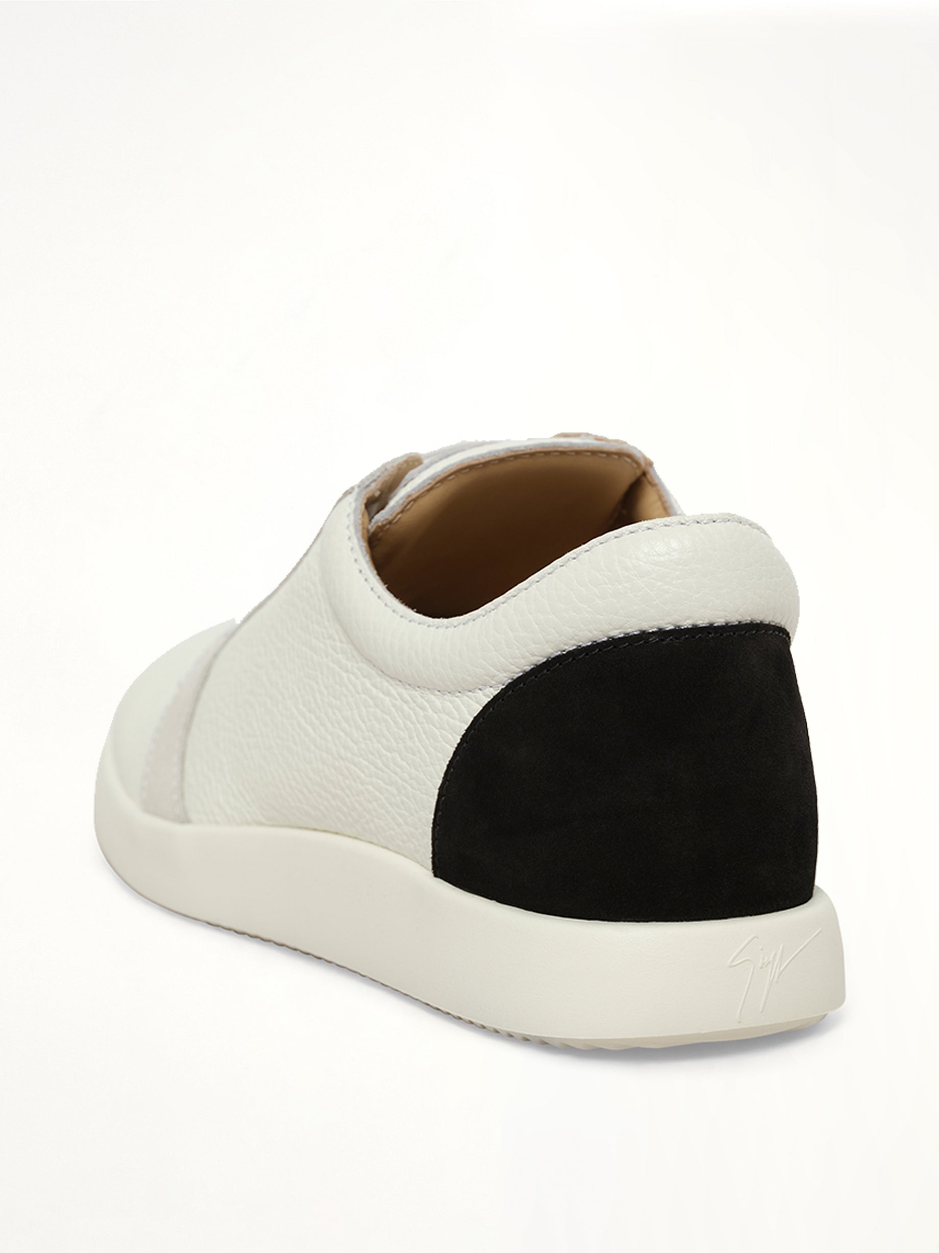 Indos Vague Sneaker in White