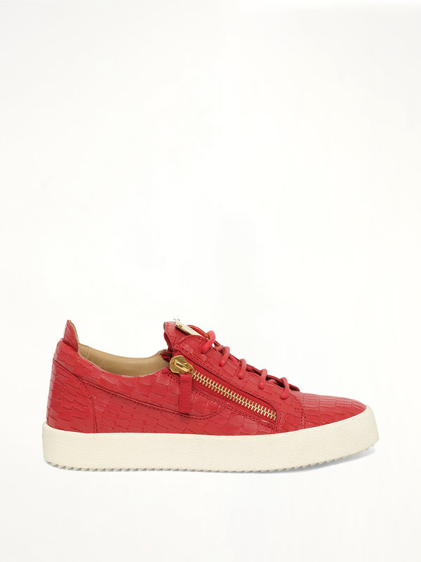 Zayn Fiamma in Red