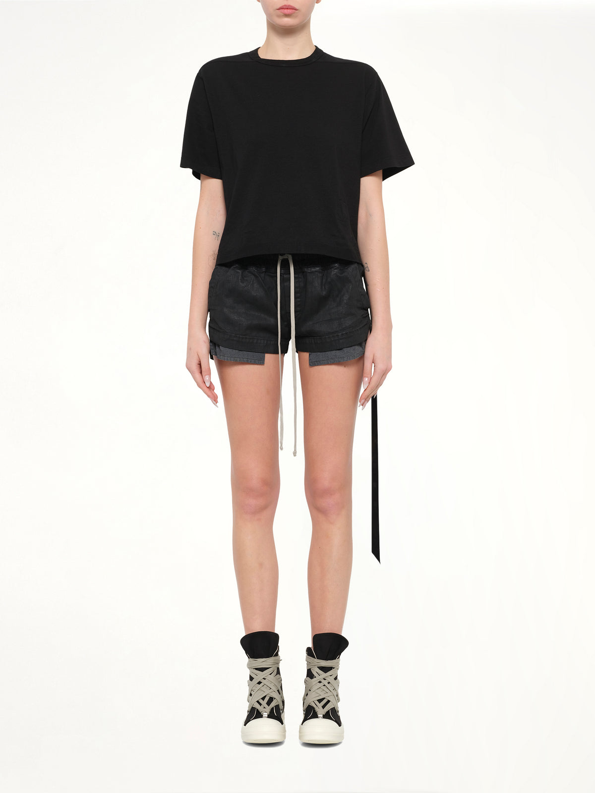 Basic SS T-Shirt in Black