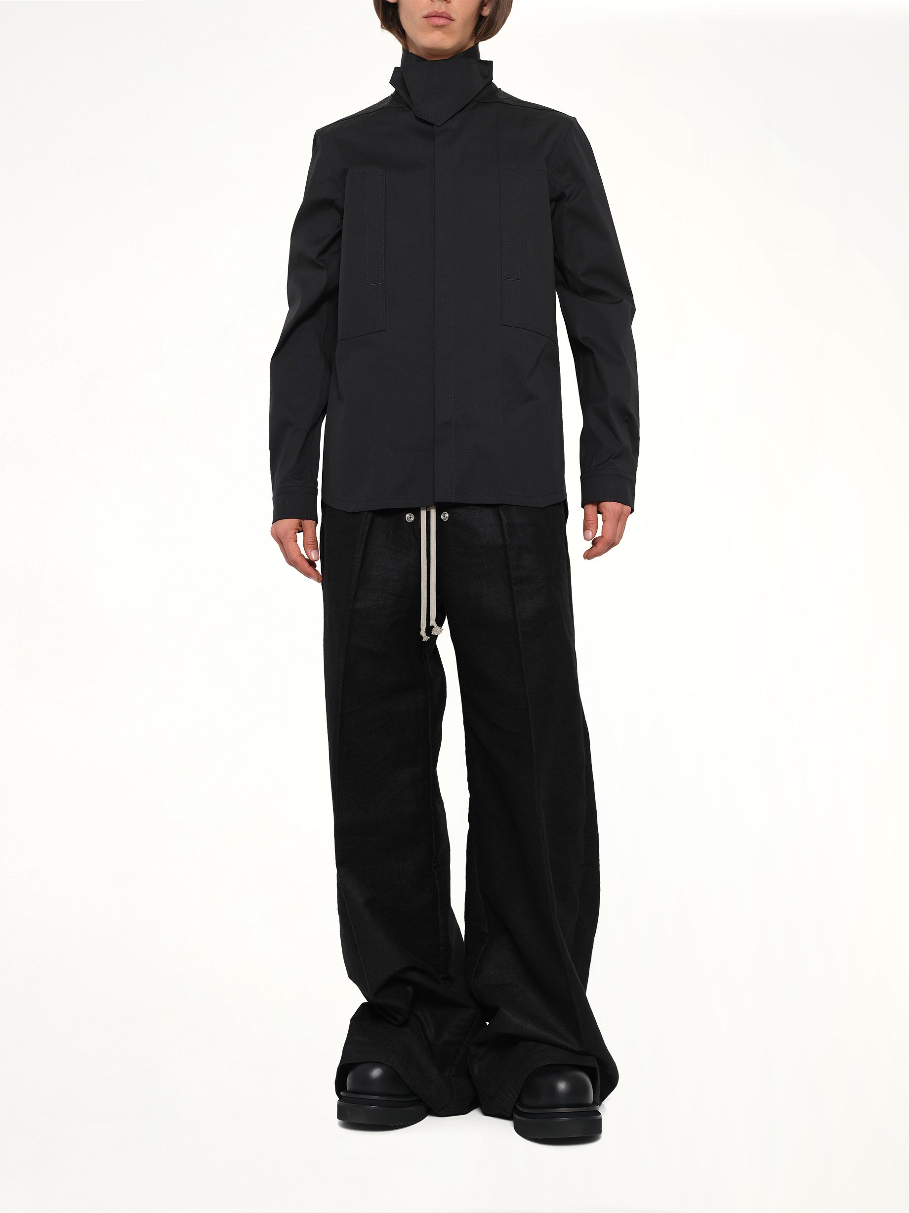 Tower Outershirt in Black