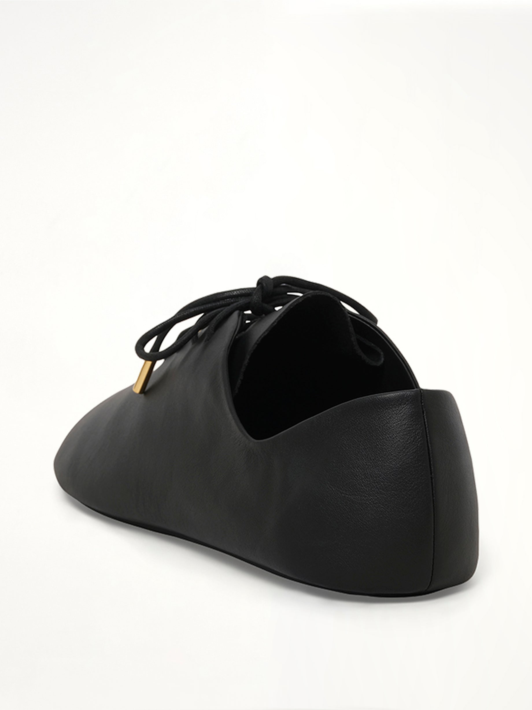 Pebble Soft Lace-Up Derby in Black