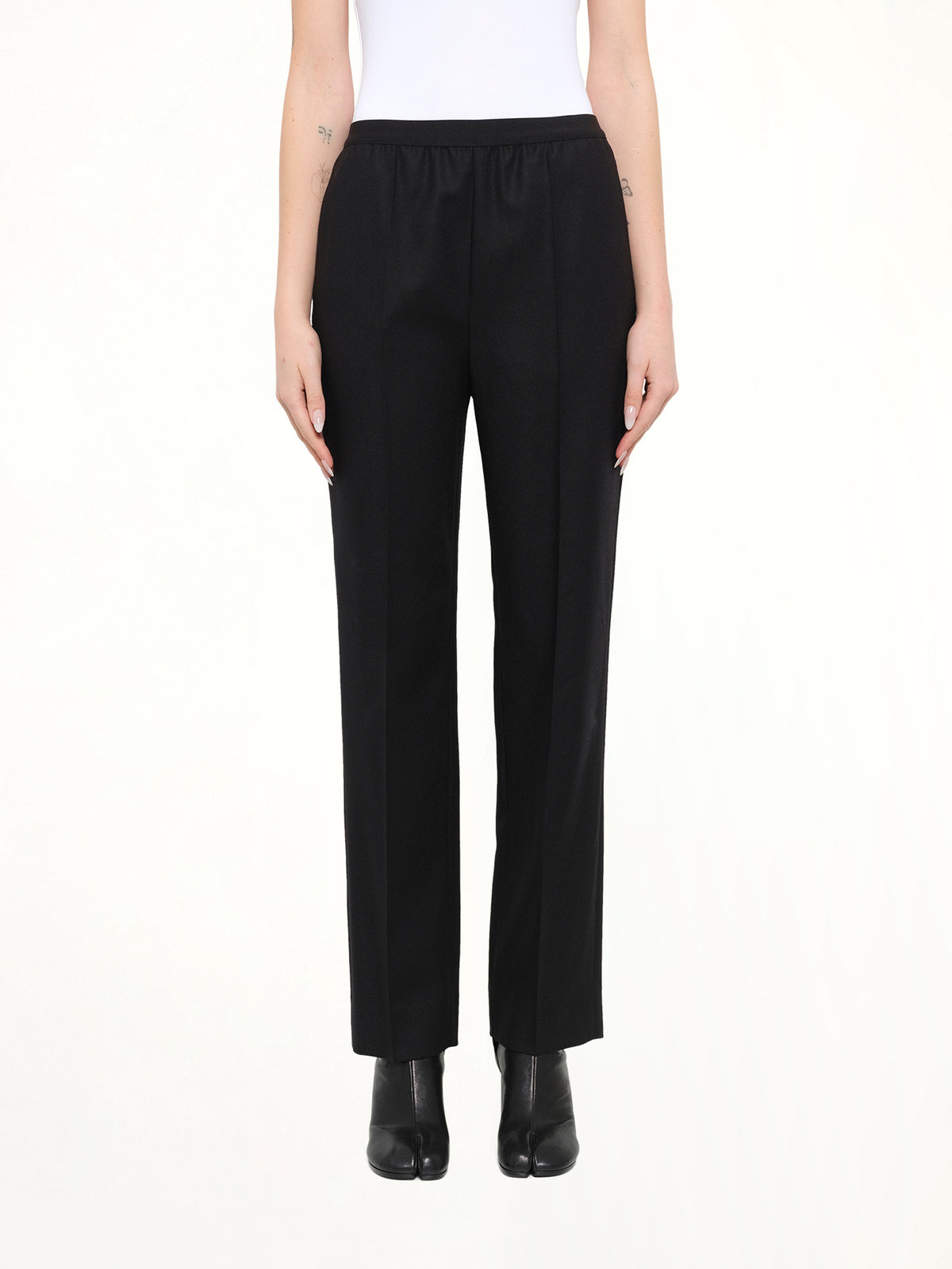 Minimal Elastic Waistband Trousers in Black