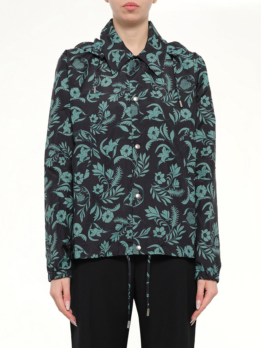 Vent Outerwear in Black