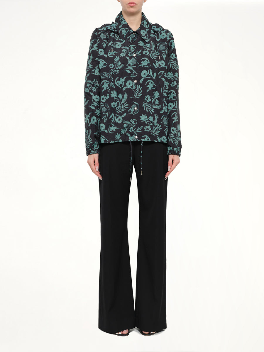 Vent Outerwear in Black