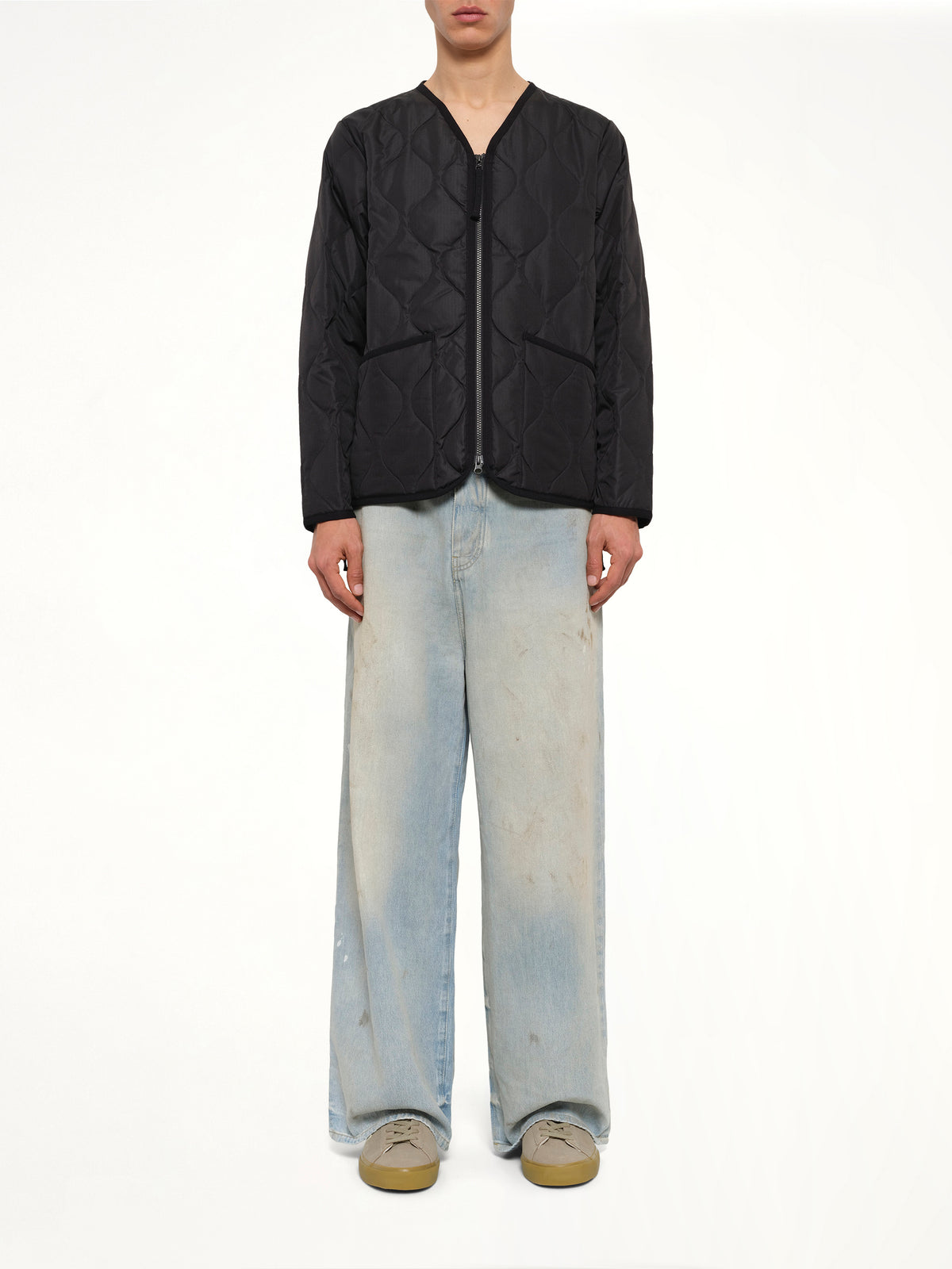 Military W-Zip V Neck Down Jacket in Black