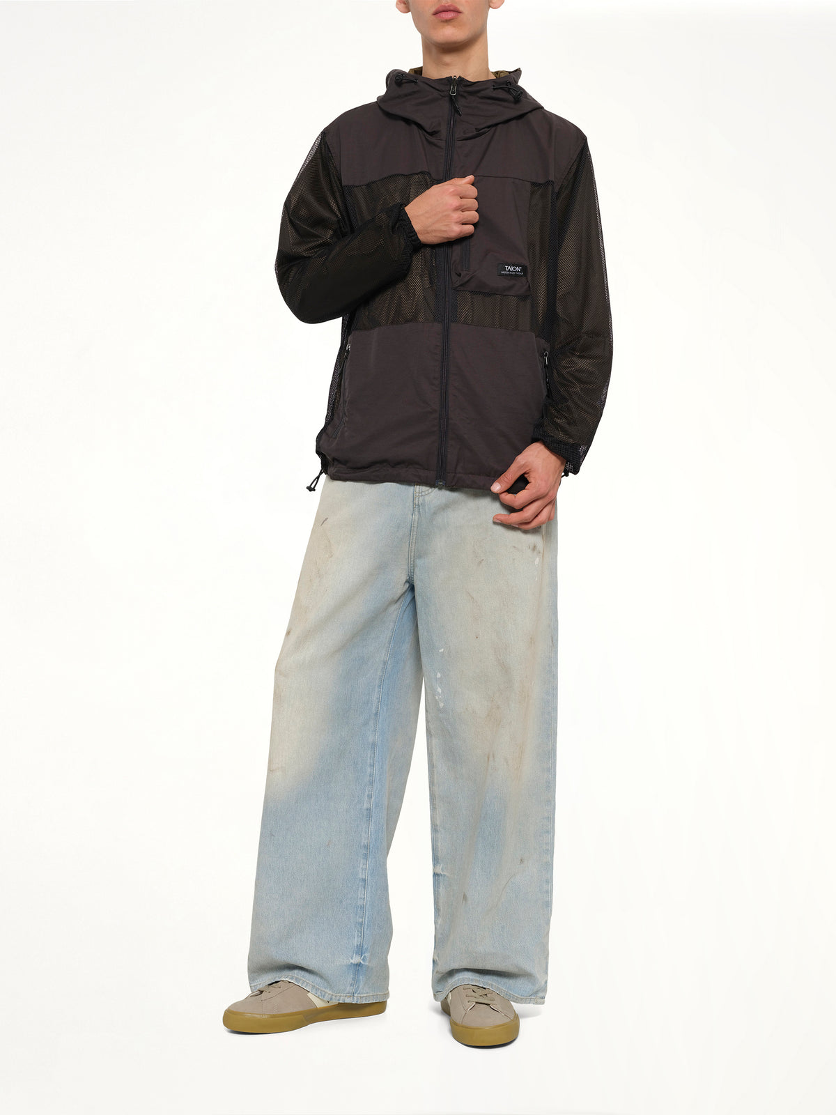 Non Down Mountain Reversible W-Zip Hood Jacket in Black/Dark Olive