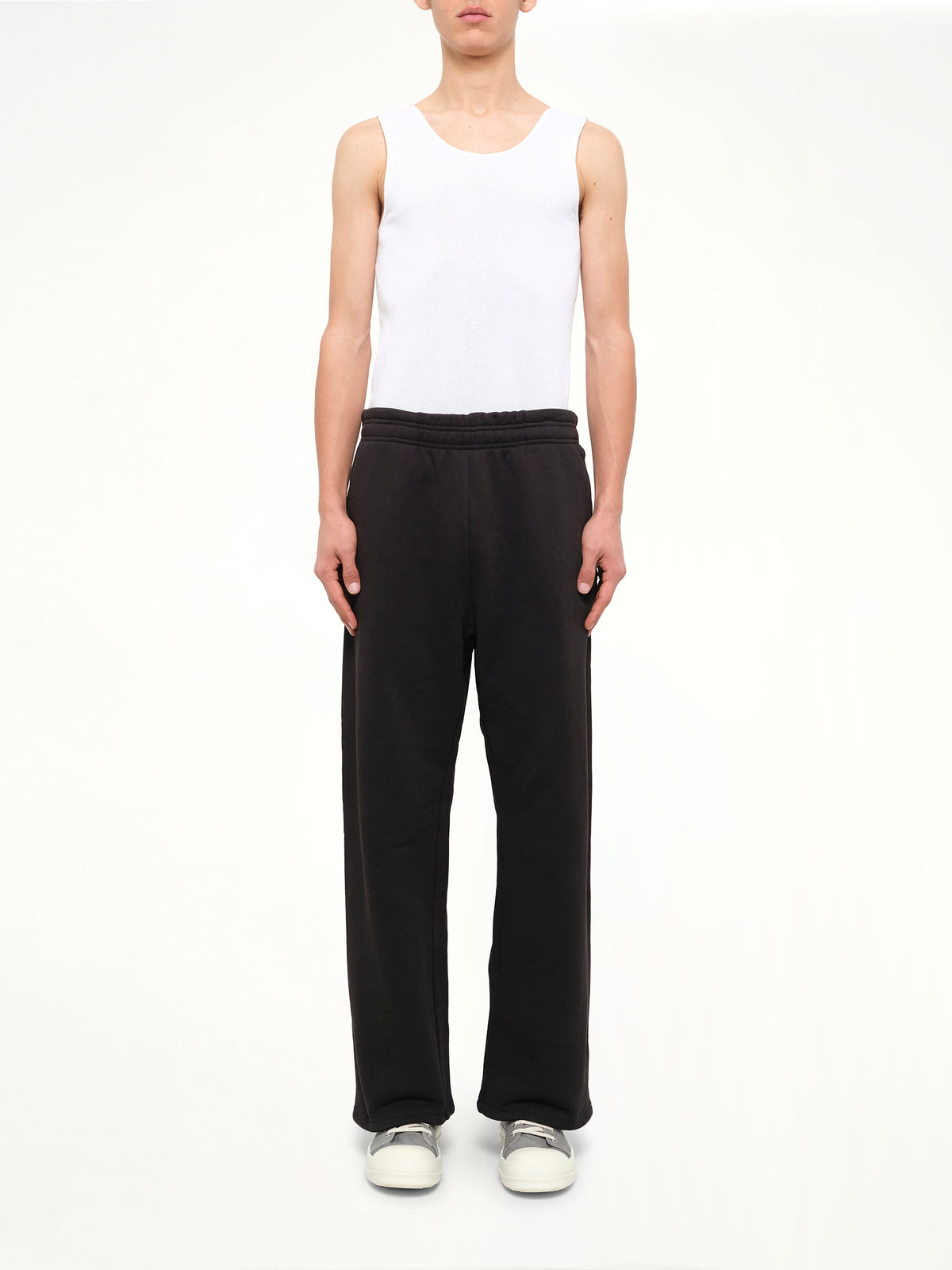 Straight Leg Sweatpant in Black