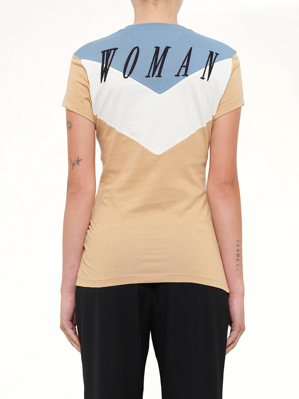 Twisting Horses T-Shirt in Beige