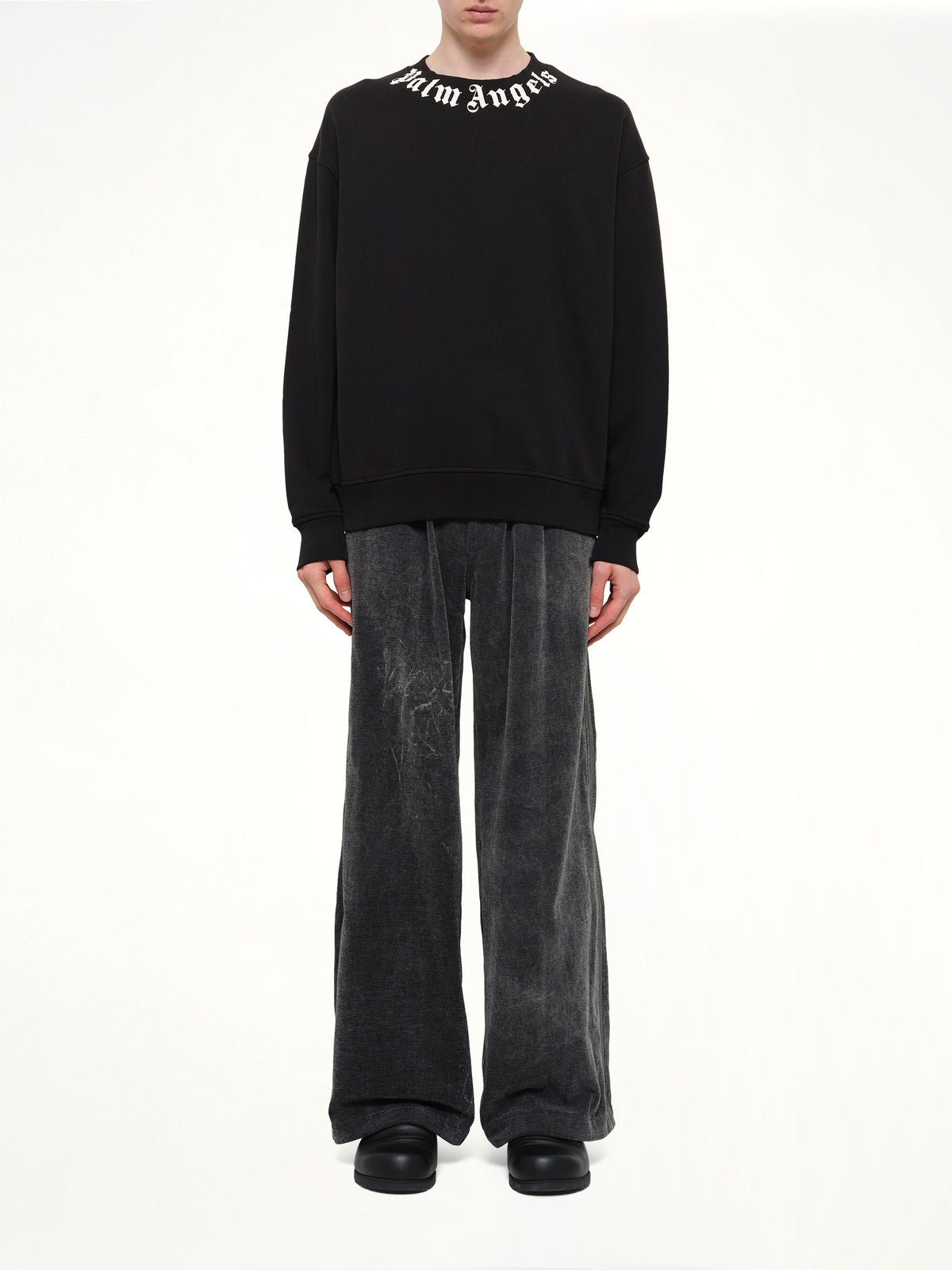 Neck Logo Regular Sweatshirt in Black/Off White