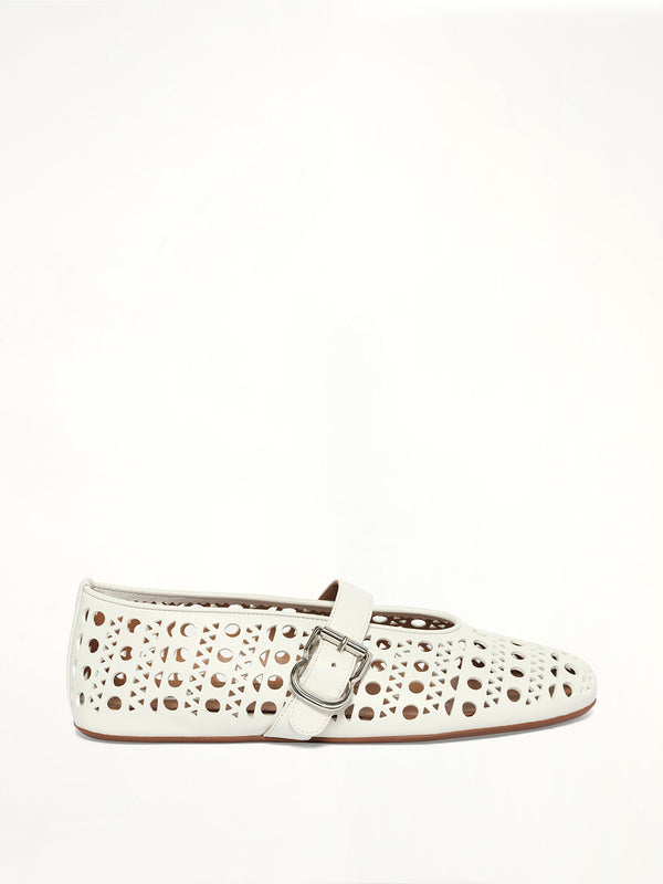 Ballet Vienne Flats in Off White