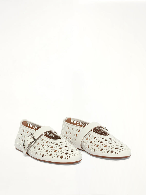 Ballet Vienne Flats in Off White