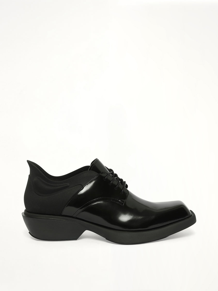 RE001 Derby in Black