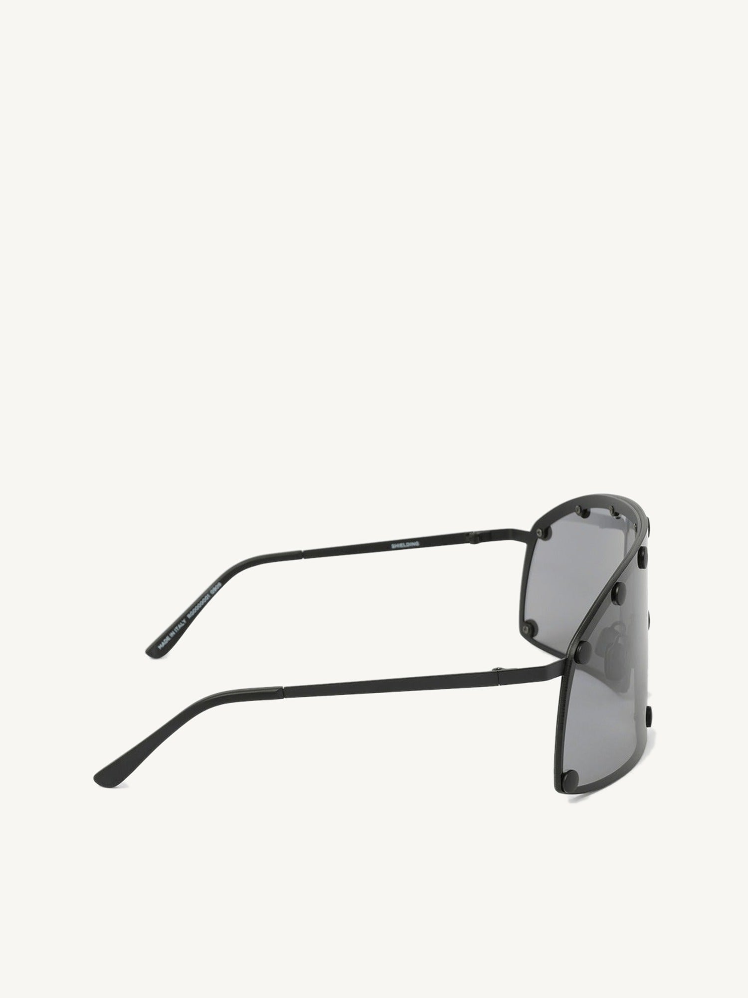 Shielding Sunglasses in Black