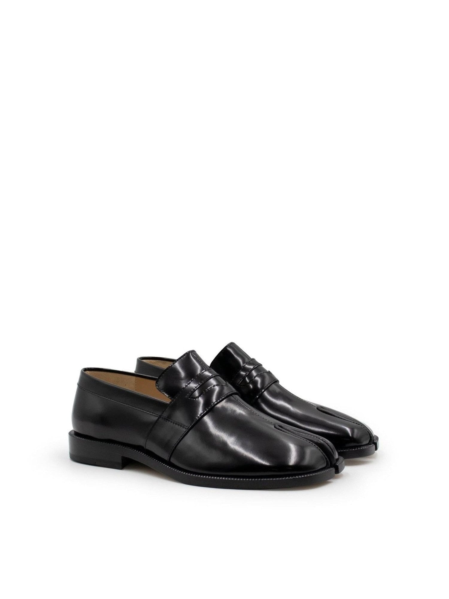 Tabi Loafers in Black Front View | MAISON MARGIELA