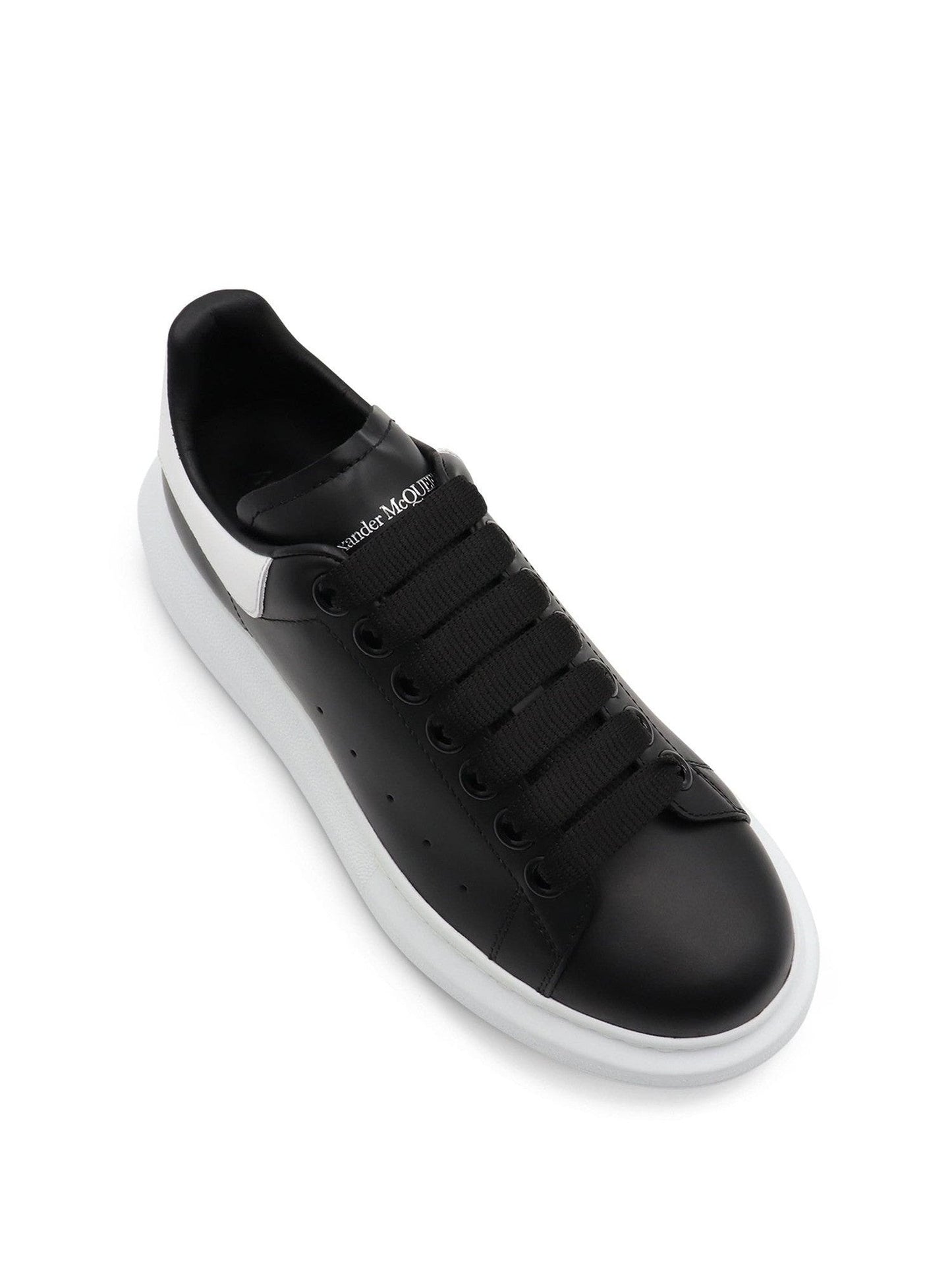 Larry Oversized Sneakers in Black/White