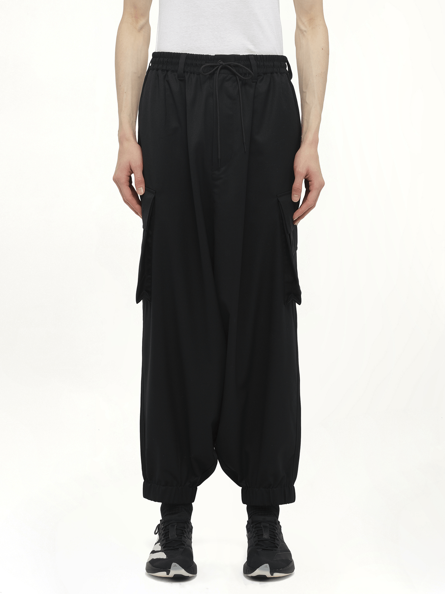 Refined Wool Cargo Pants in Black