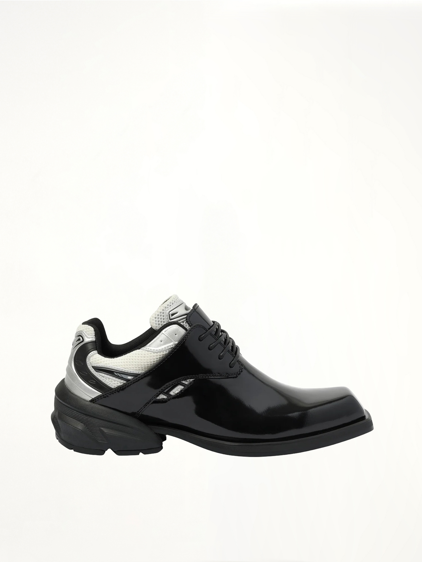 Starting Blocks Hybrid Derby in Black/White/Silver