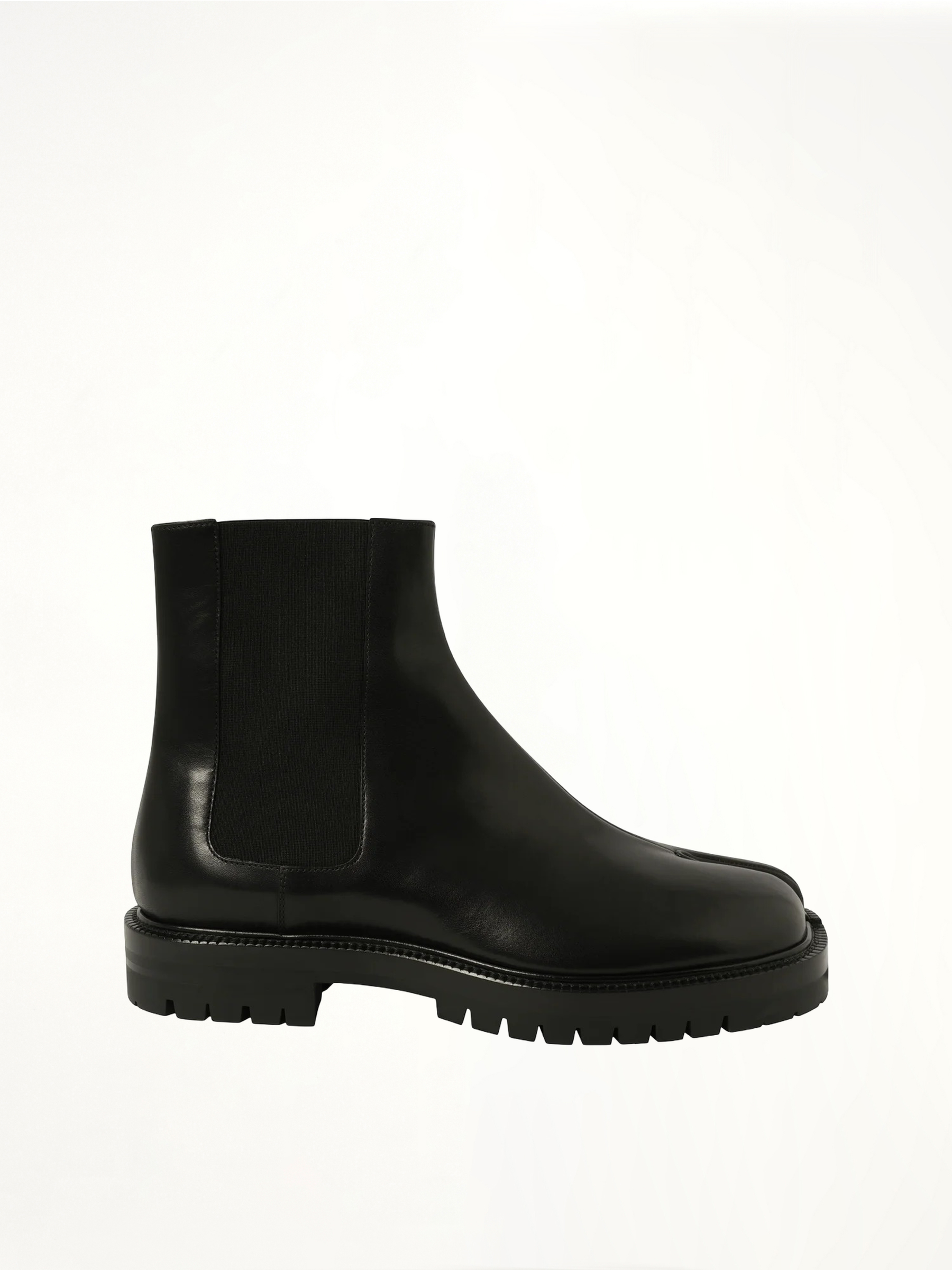 Calfskin Tabi County Chelsea Boots in Black Side View | MAISON MARGIELA