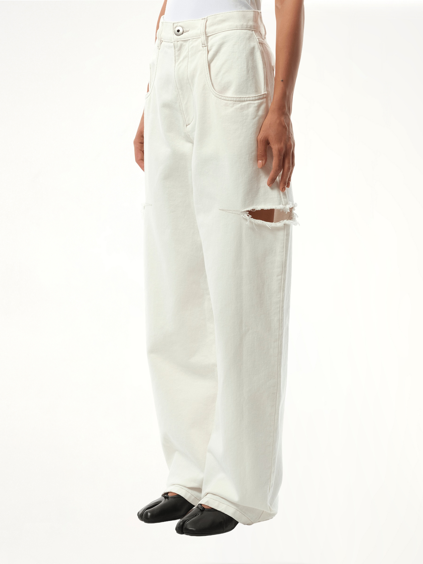 Slash Loose Fit Denim Jeans in Off White