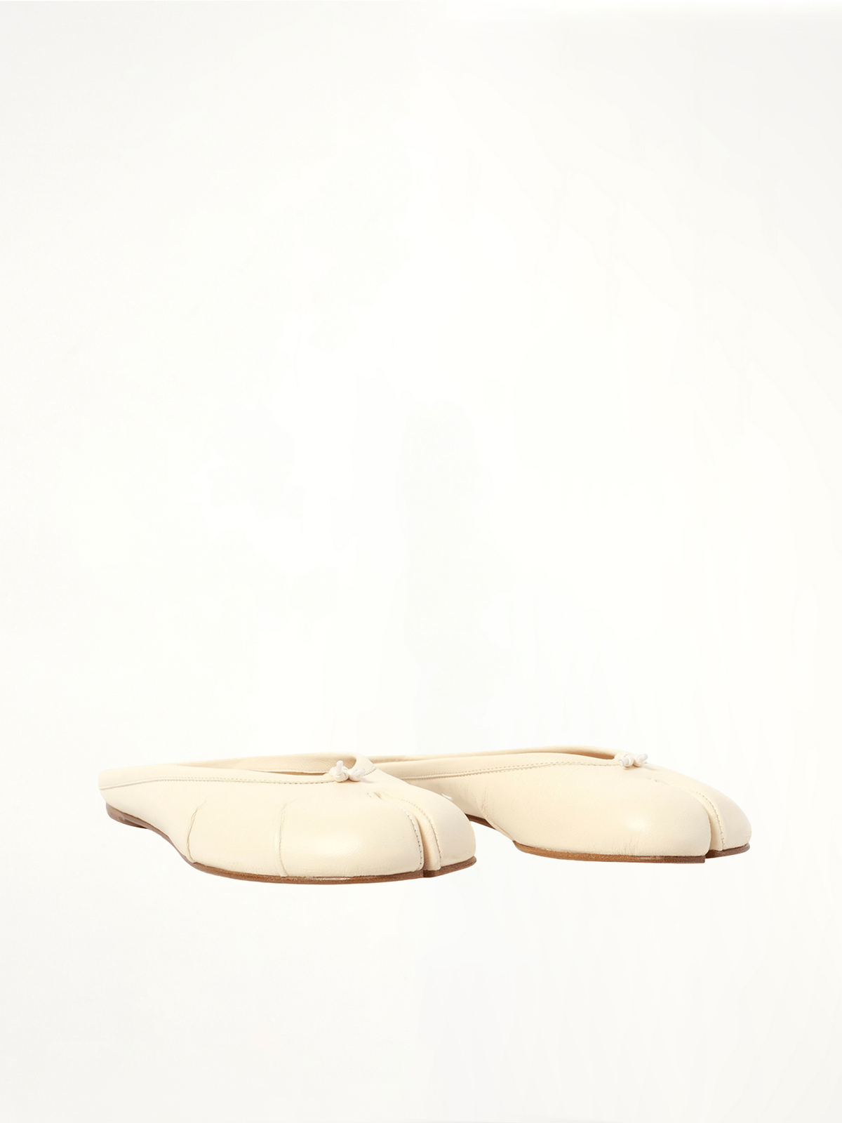 Tabi Ballerina Mule in White Front View | MAISON MARGIELA