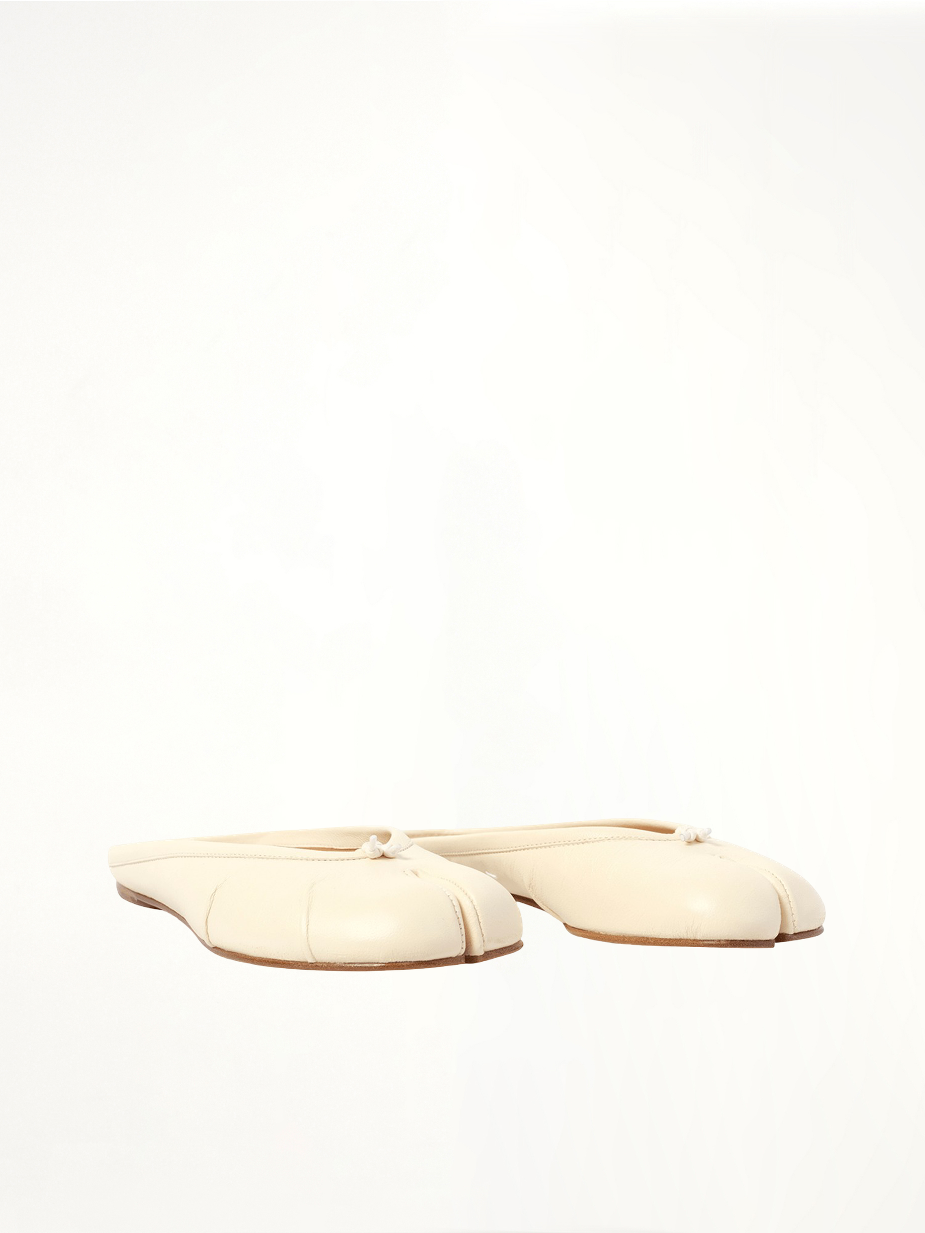 Tabi Ballerina Mule in White Front View | MAISON MARGIELA