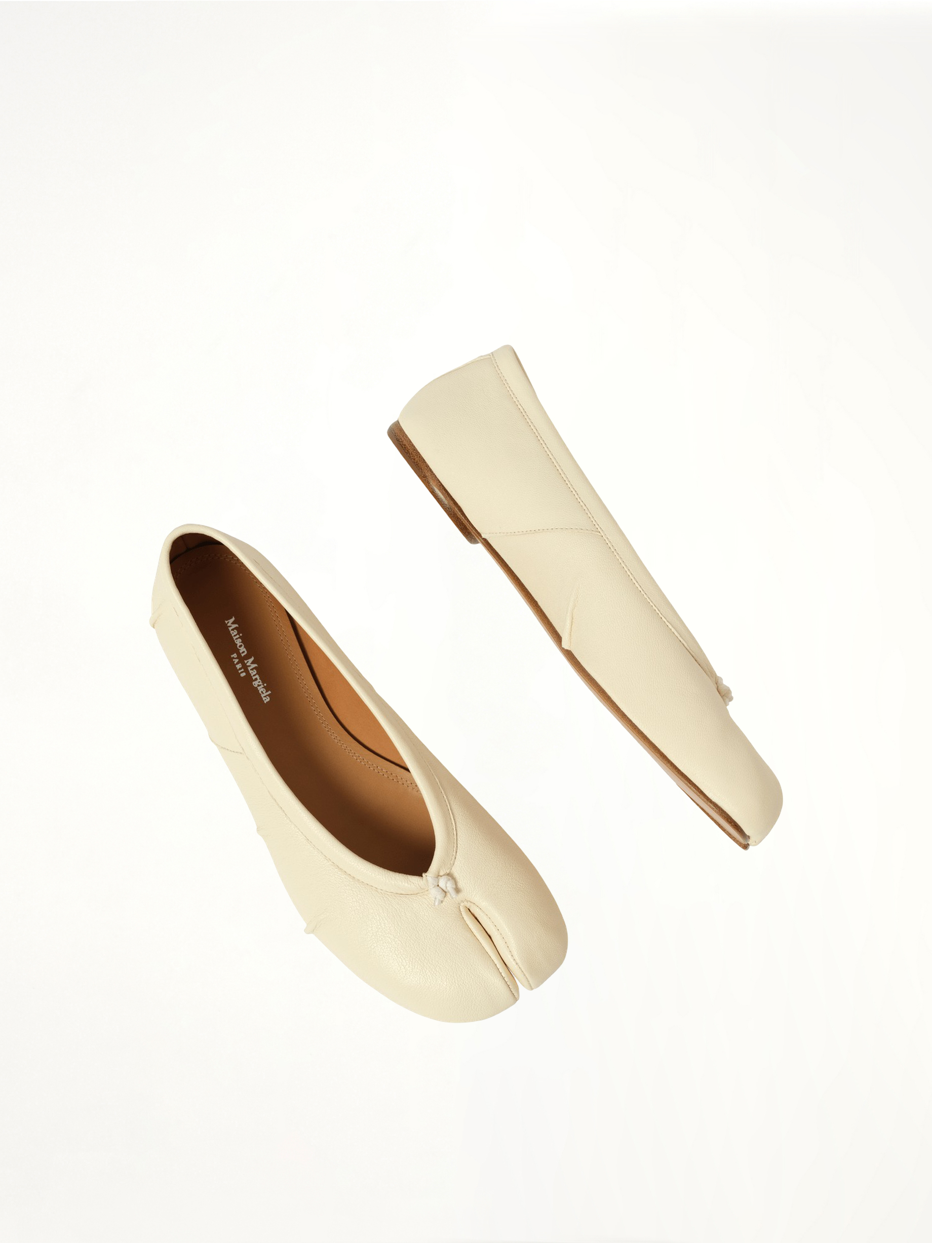 New Tabi Ballerina in White Top View | MAISON MARGIELA