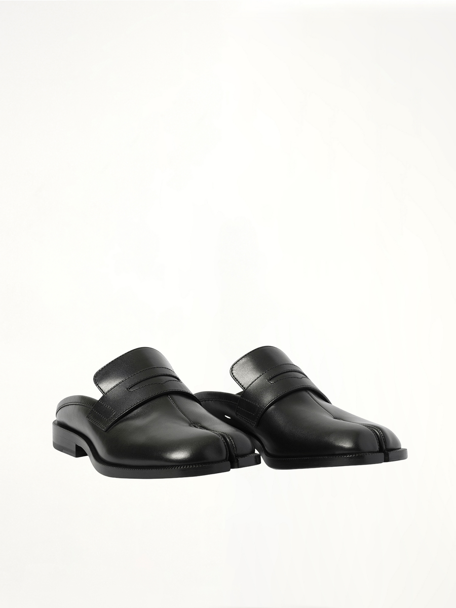 Tabi City Loafer Mule in Black Front View | MAISON MARGIELA