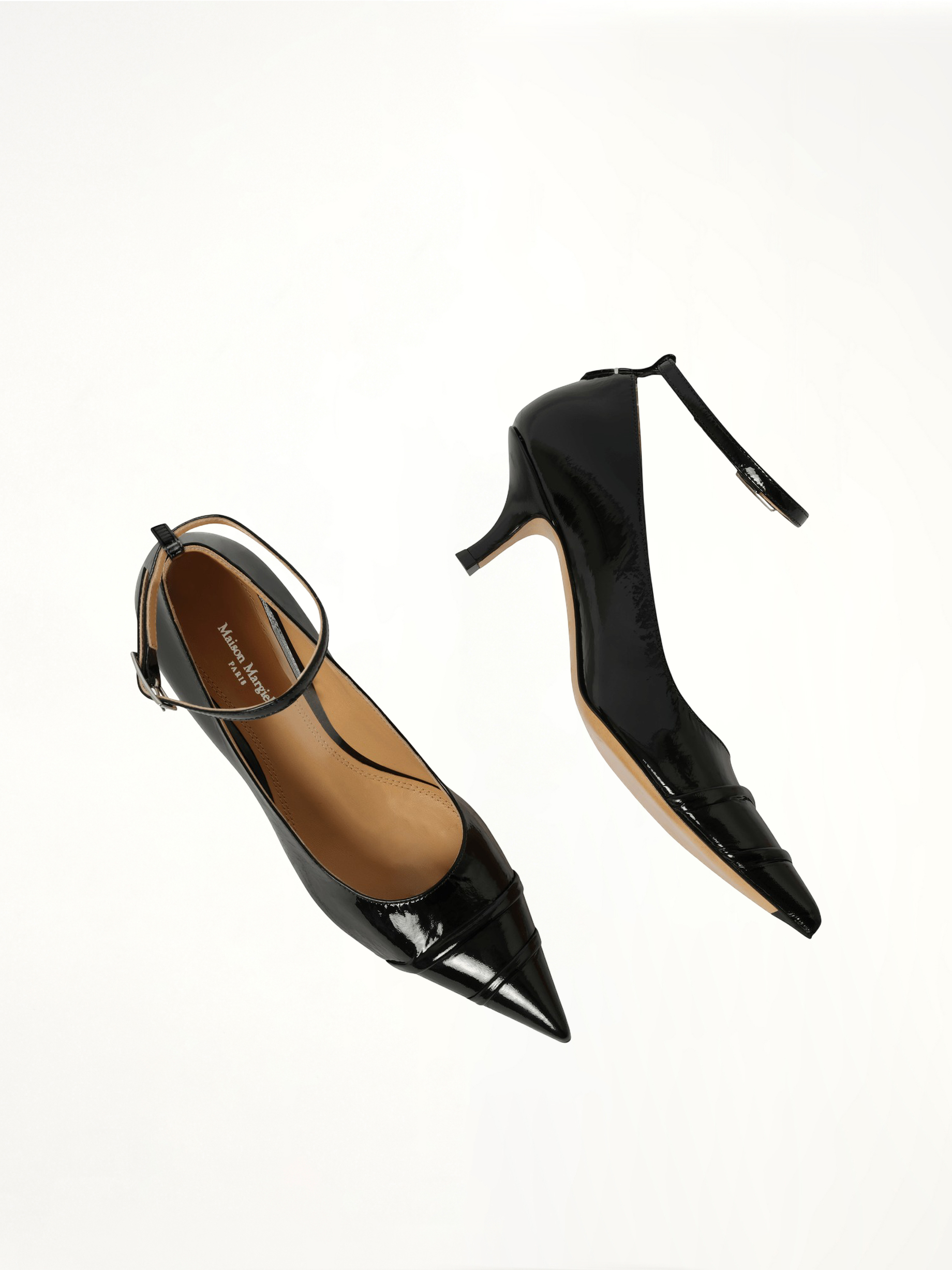 Kinkies Pumps H55 in Black Top View | MAISON MARGIELA