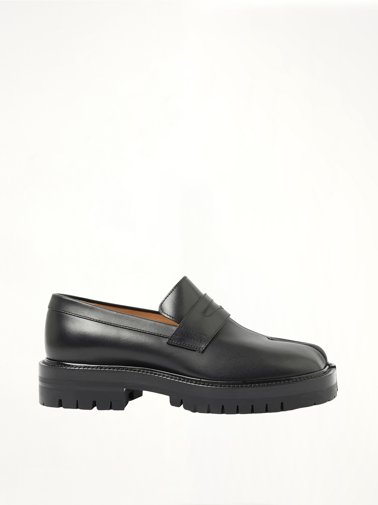 Tabi County Loafer in Black