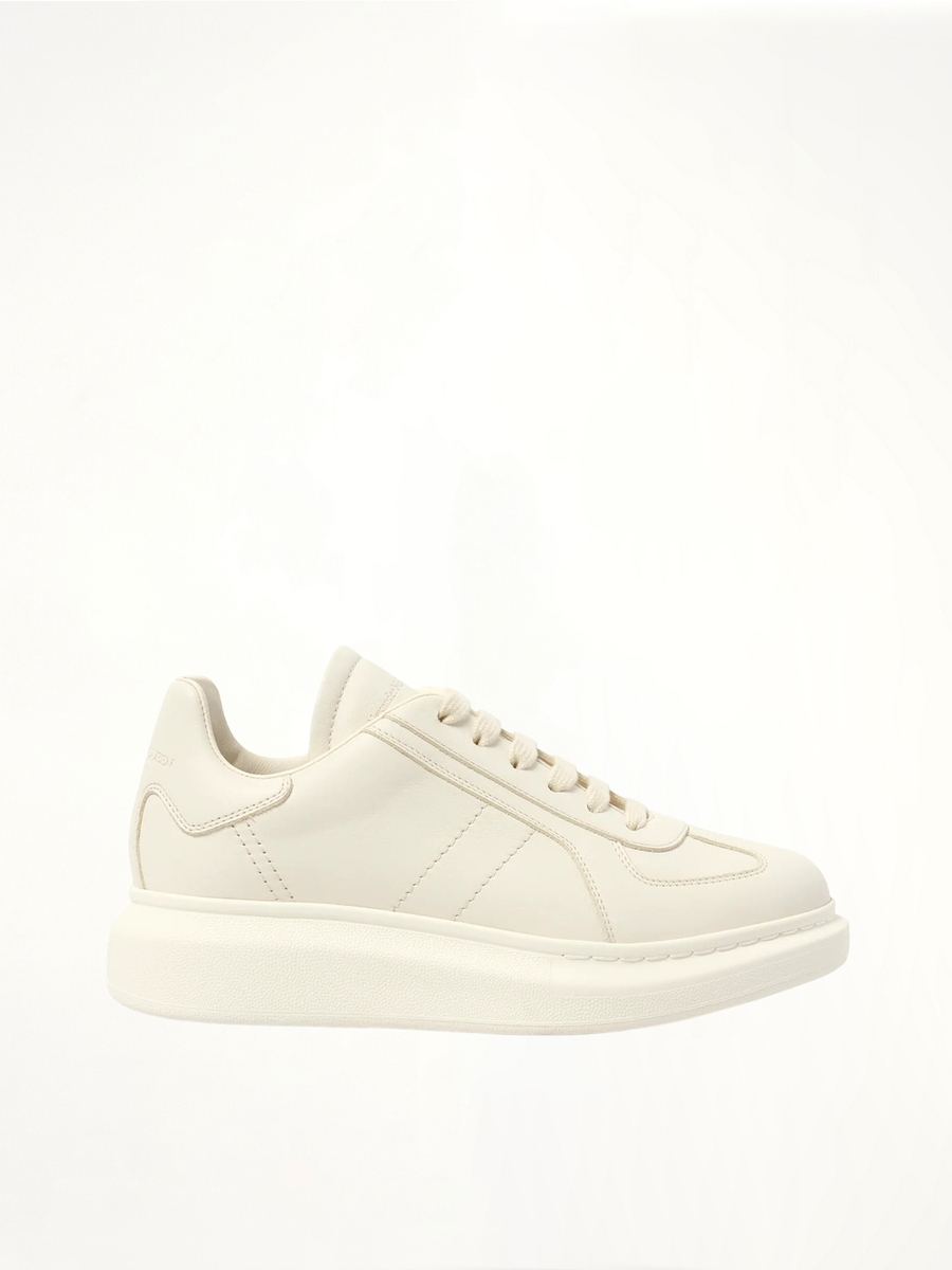 New Oversized Sneaker in Off White Side View | ALEXANDER MCQUEEN