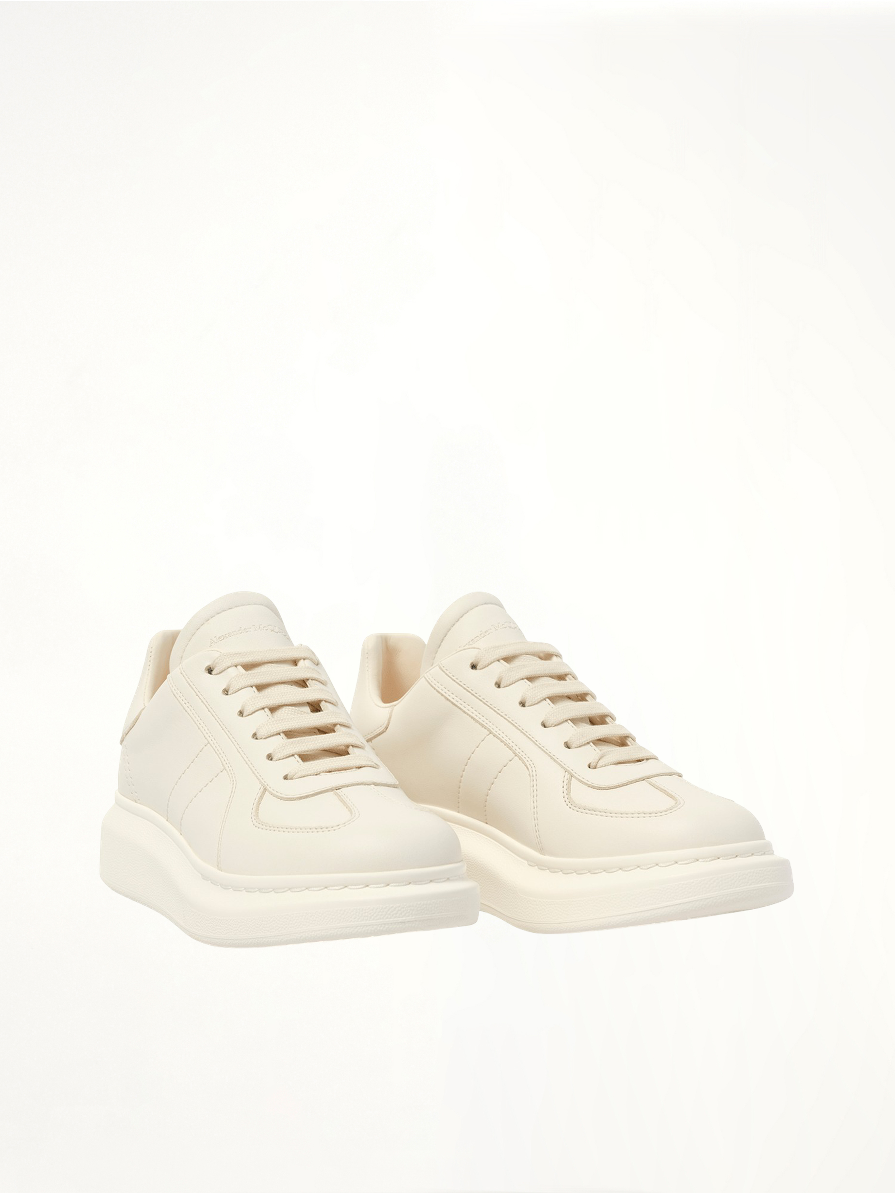 New Oversized Sneaker in Off White Front View | ALEXANDER MCQUEEN