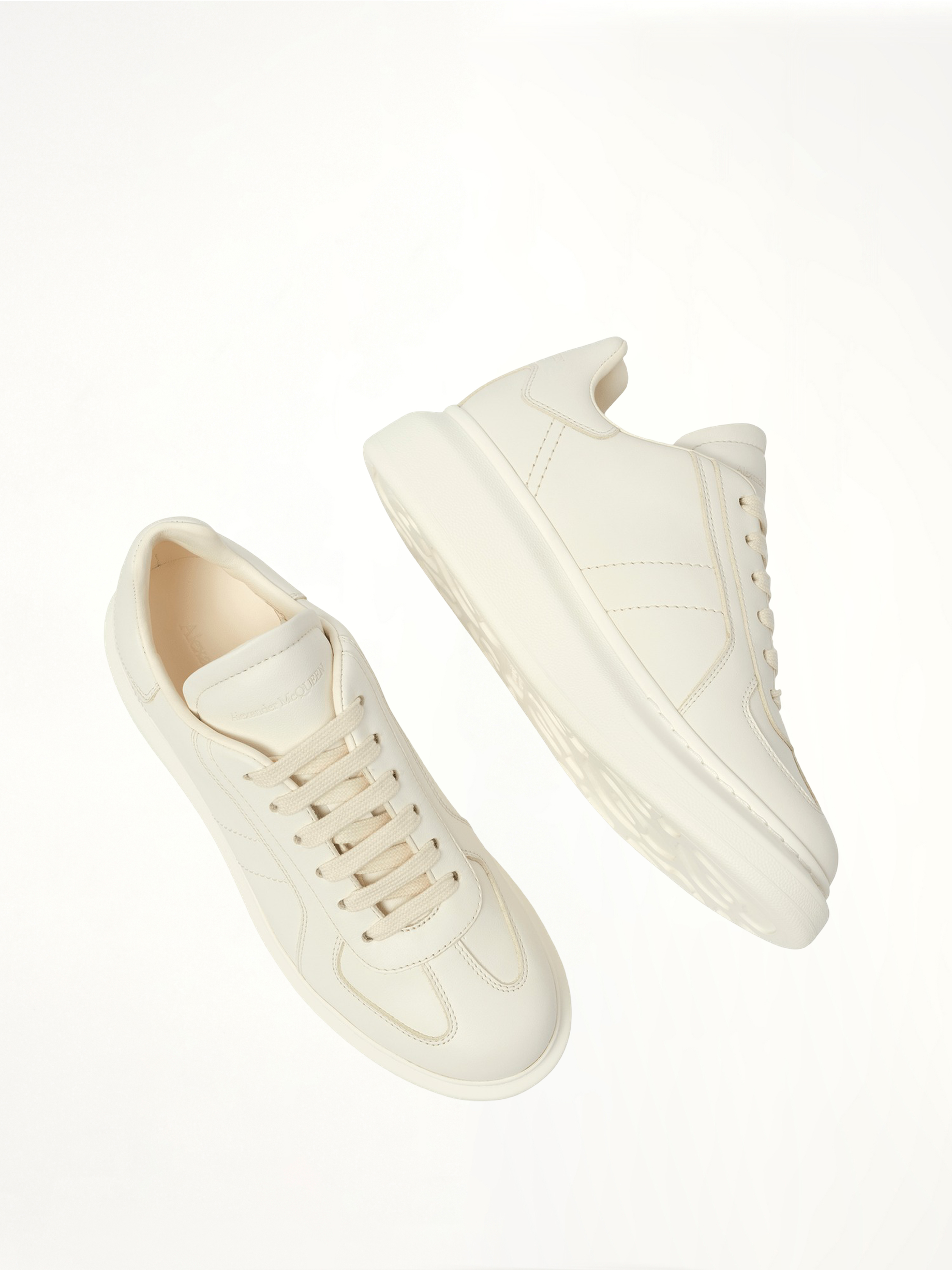 New Oversized Sneaker in Off White Top View | ALEXANDER MCQUEEN