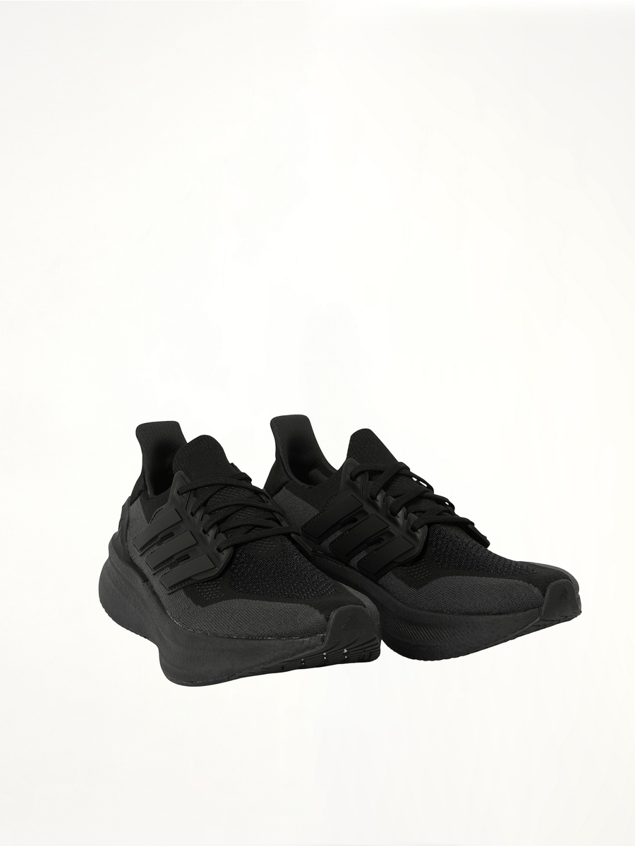 Y-3 Ultraboost 5 in Black Front View | Y-3