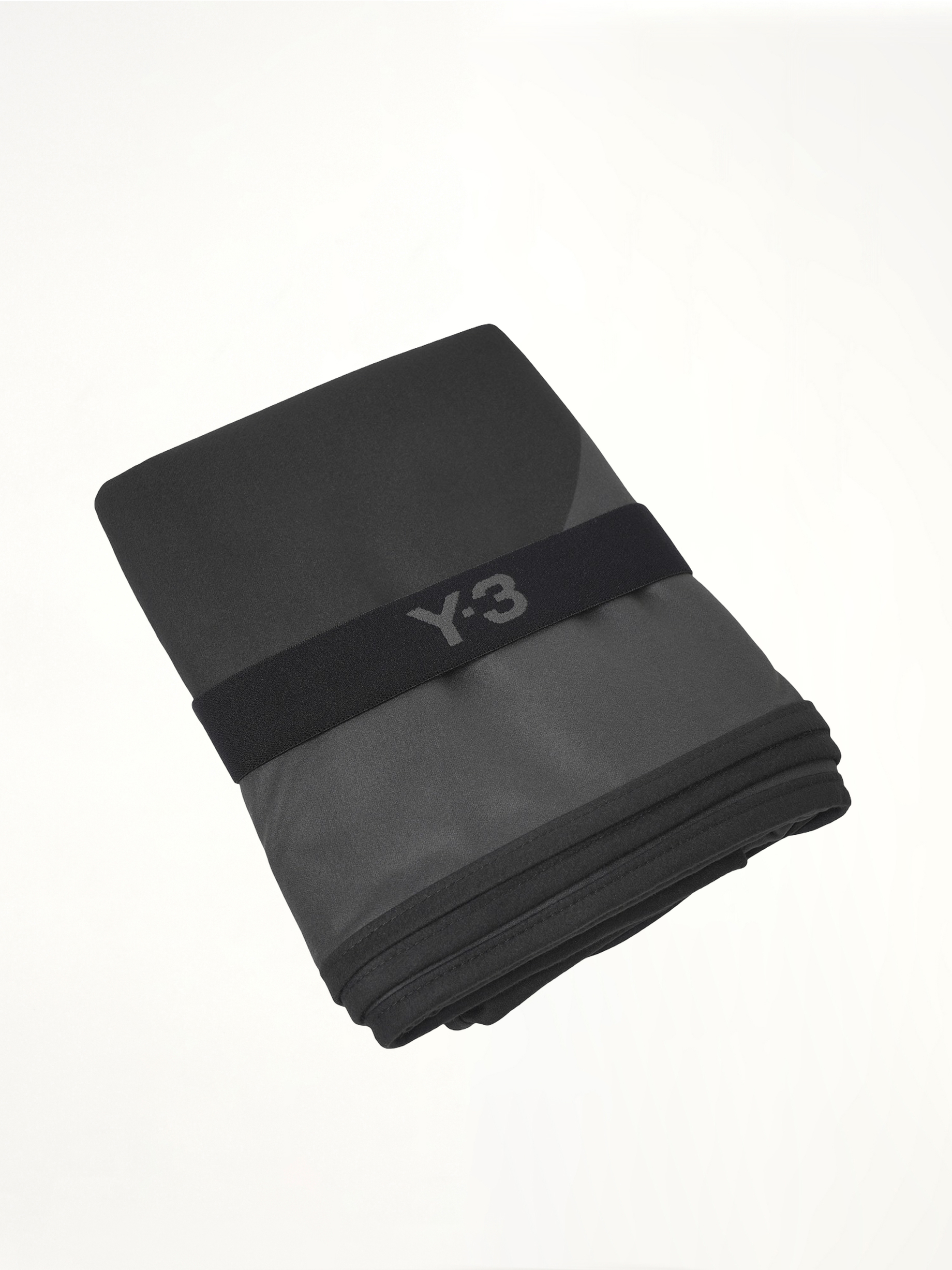 Y-3 Towel in Black