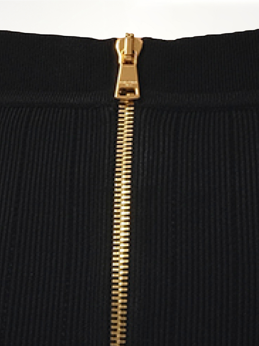 2 Pockets Buttoned Knit Short Skirt in Black