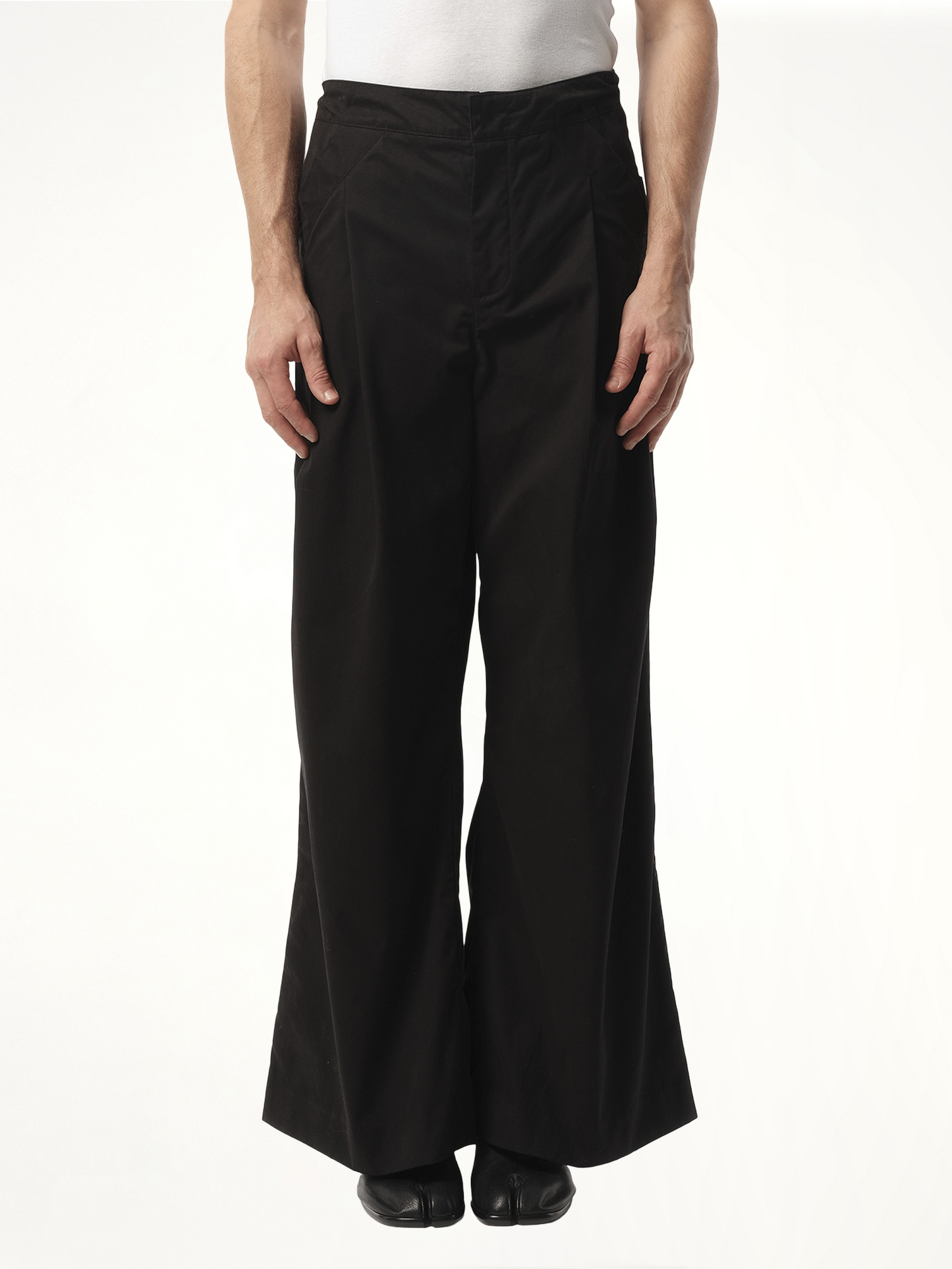 Wares Pant in Black