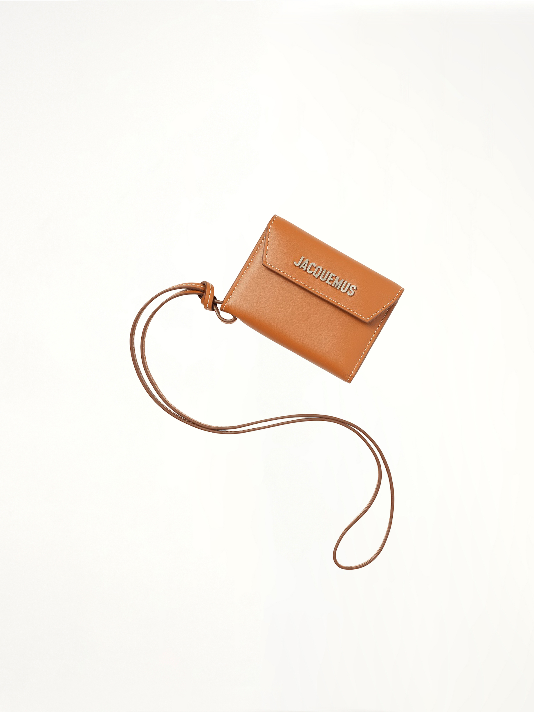 Le Porte Jacquemus in Light Brown