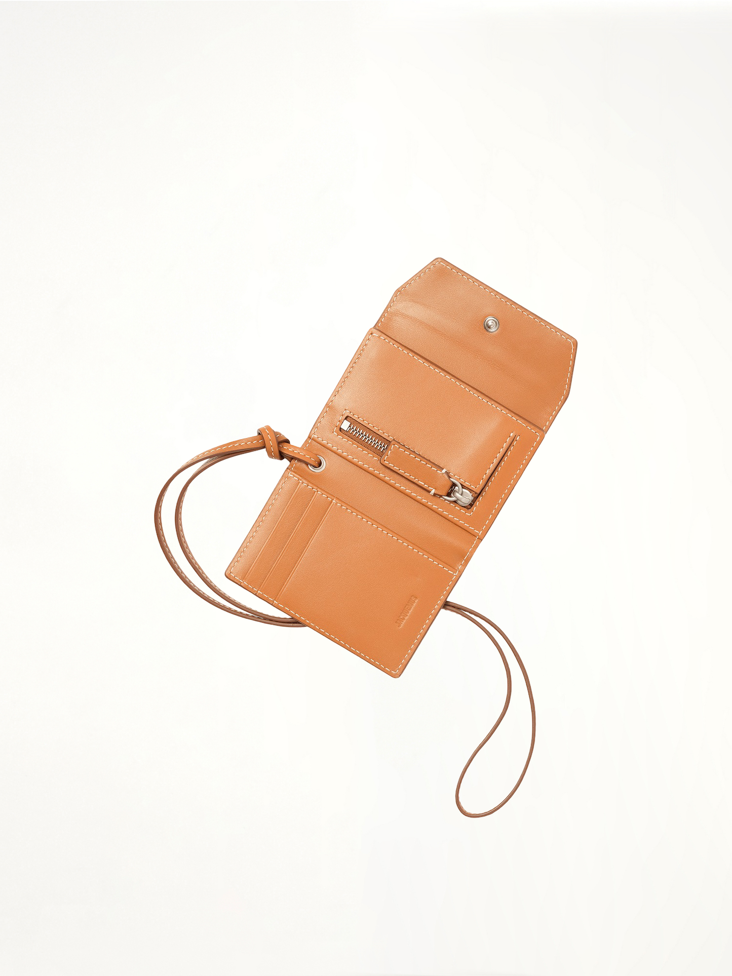 Le Porte Jacquemus in Light Brown