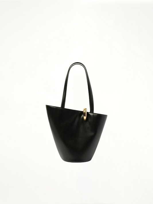 Le Bambola Moyen in Black