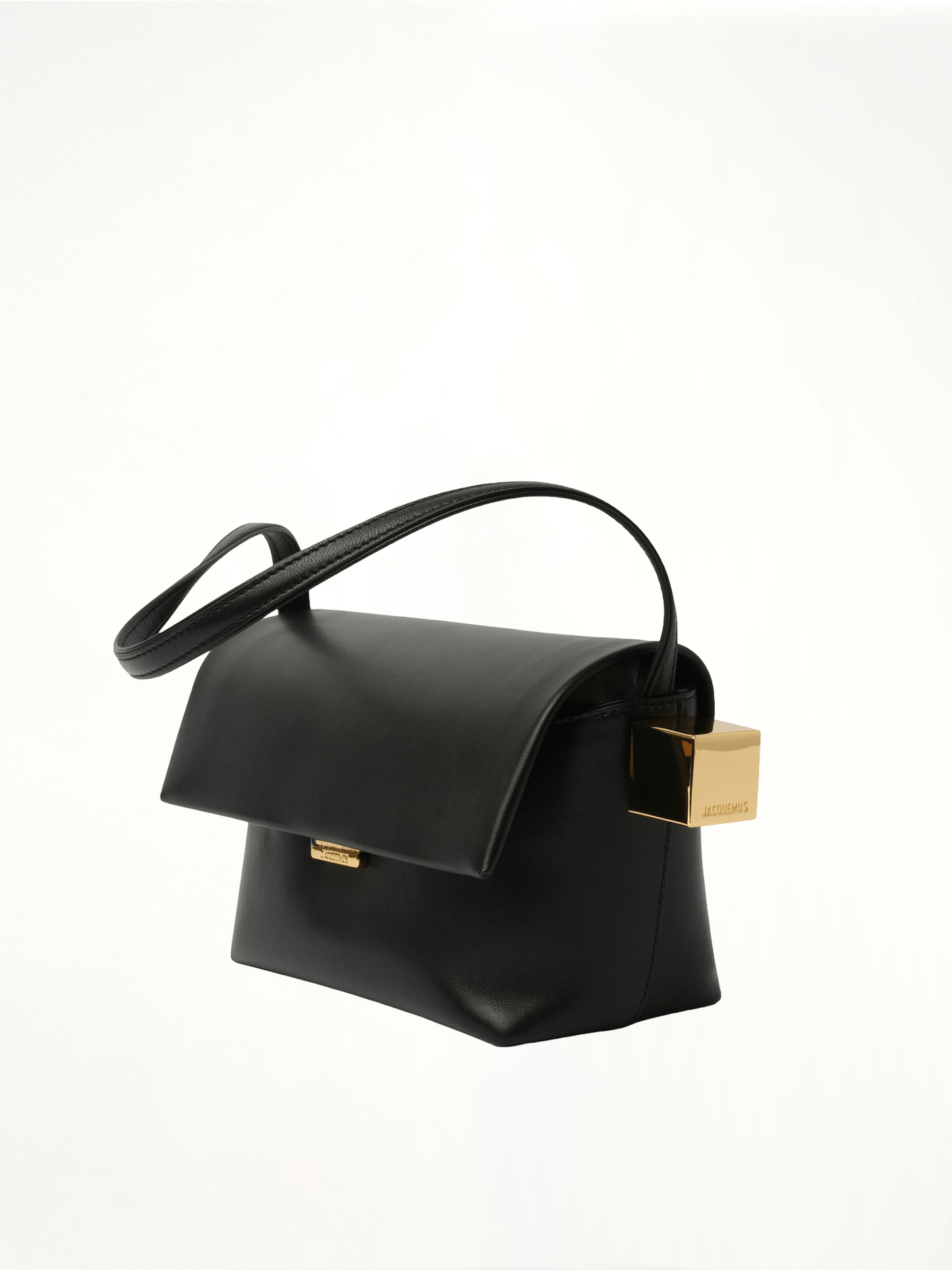 Le Rond Carre in Black