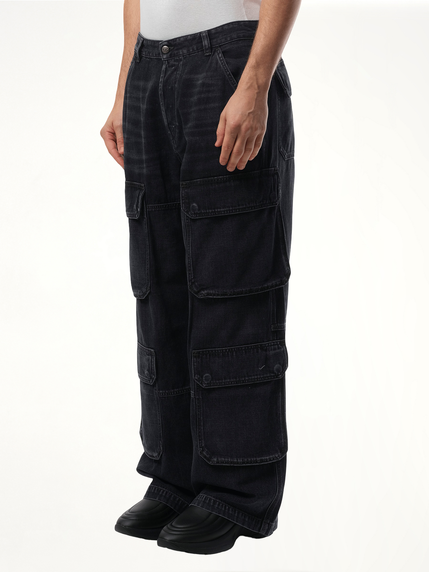 D-Touch Cargo Pants in Washed Black