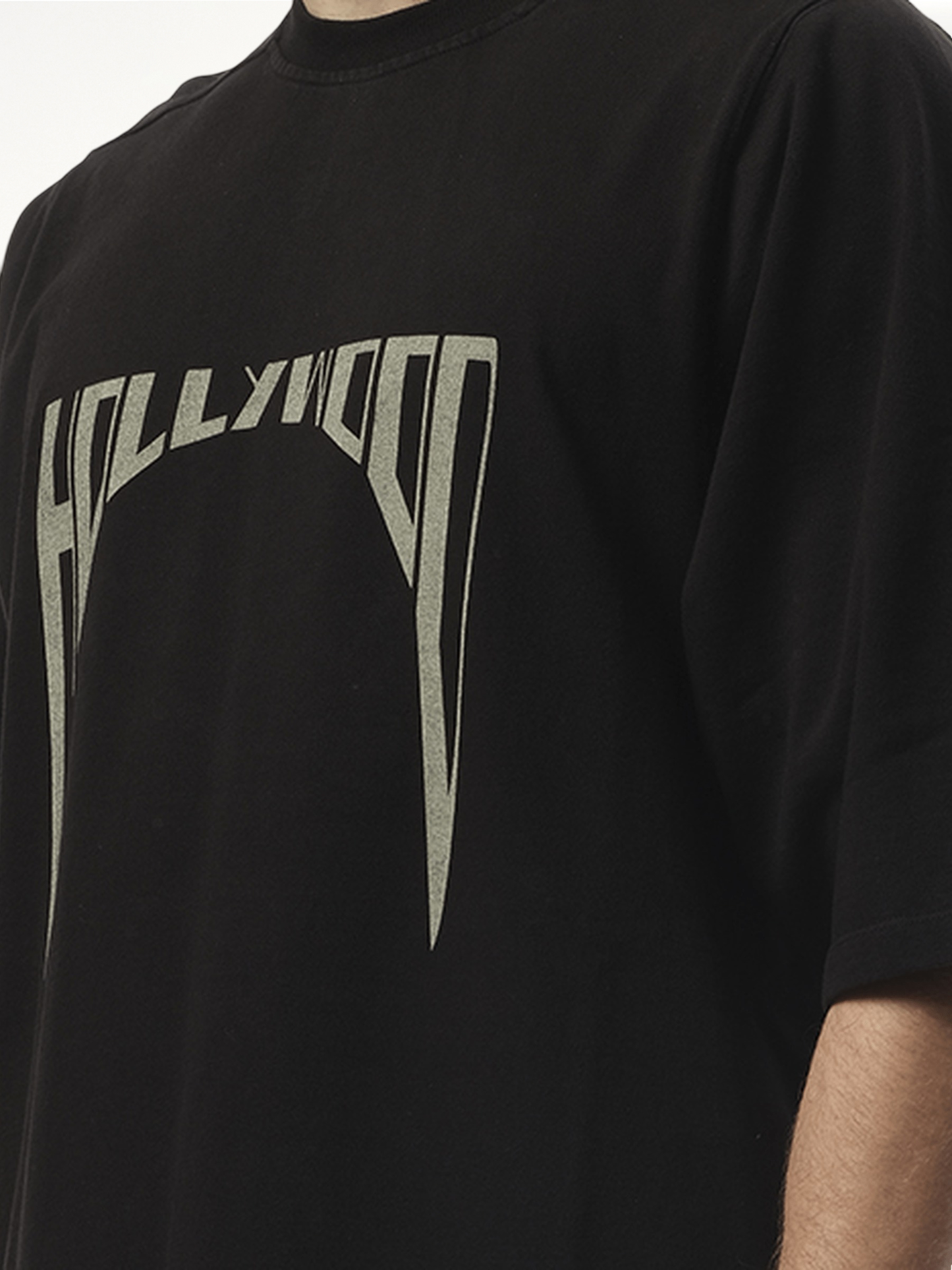Hollywood Curved Jumbo SS T-Shirt in Black/Pearl