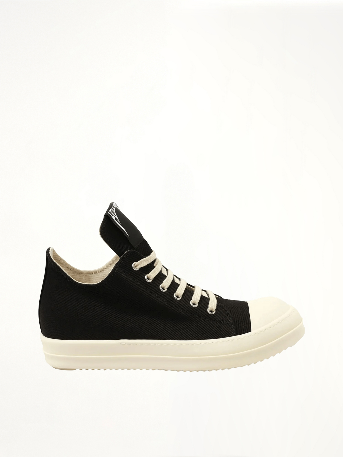 Hollywood Low Sneaks in Black/Milk