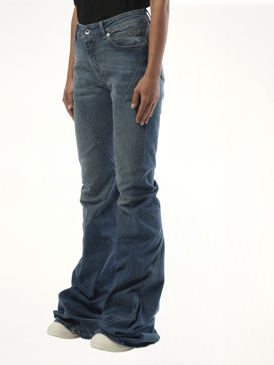 Bias Bootcut Jeans in Washed Indigo