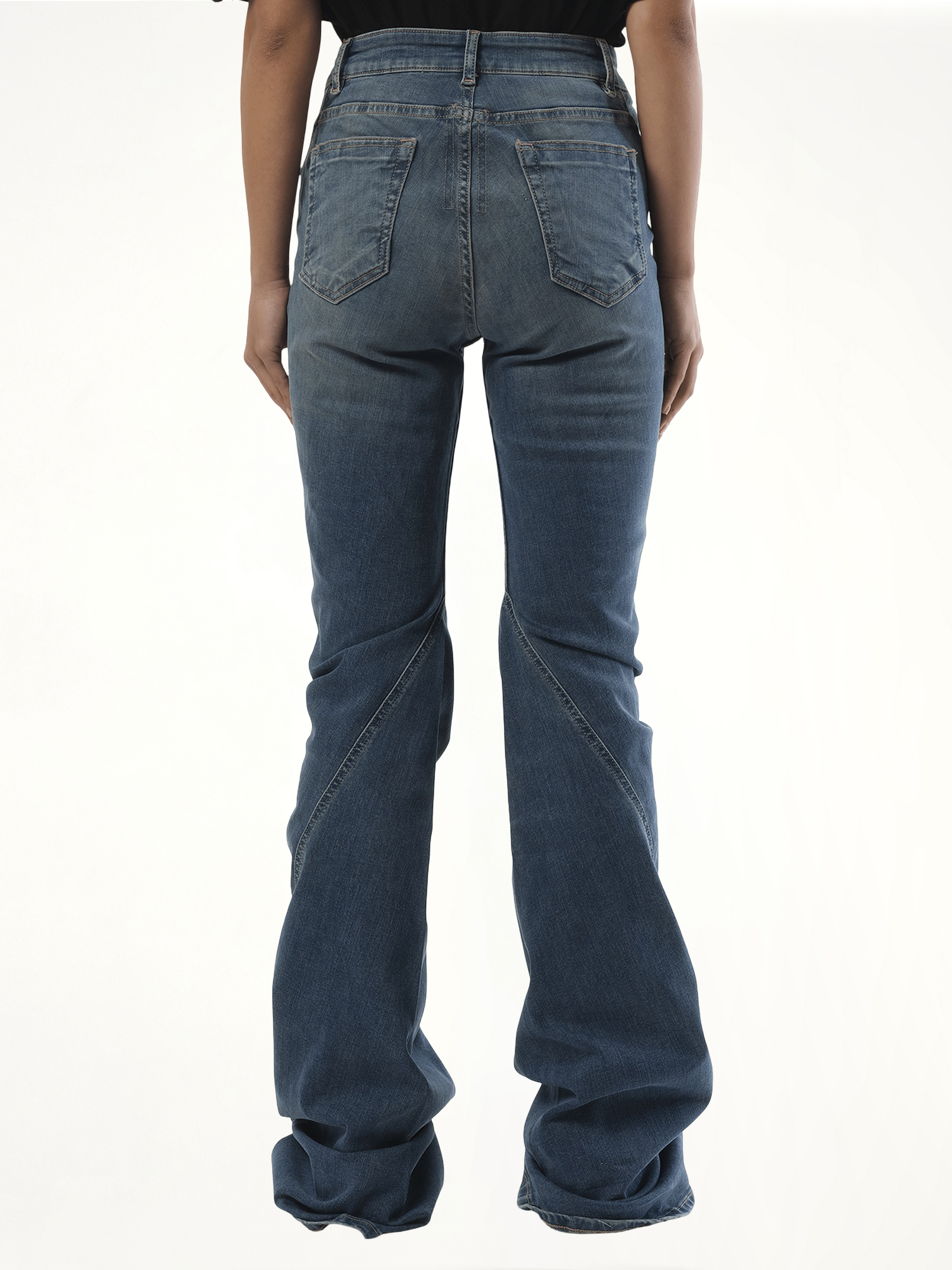 Bias Bootcut Jeans in Washed Indigo