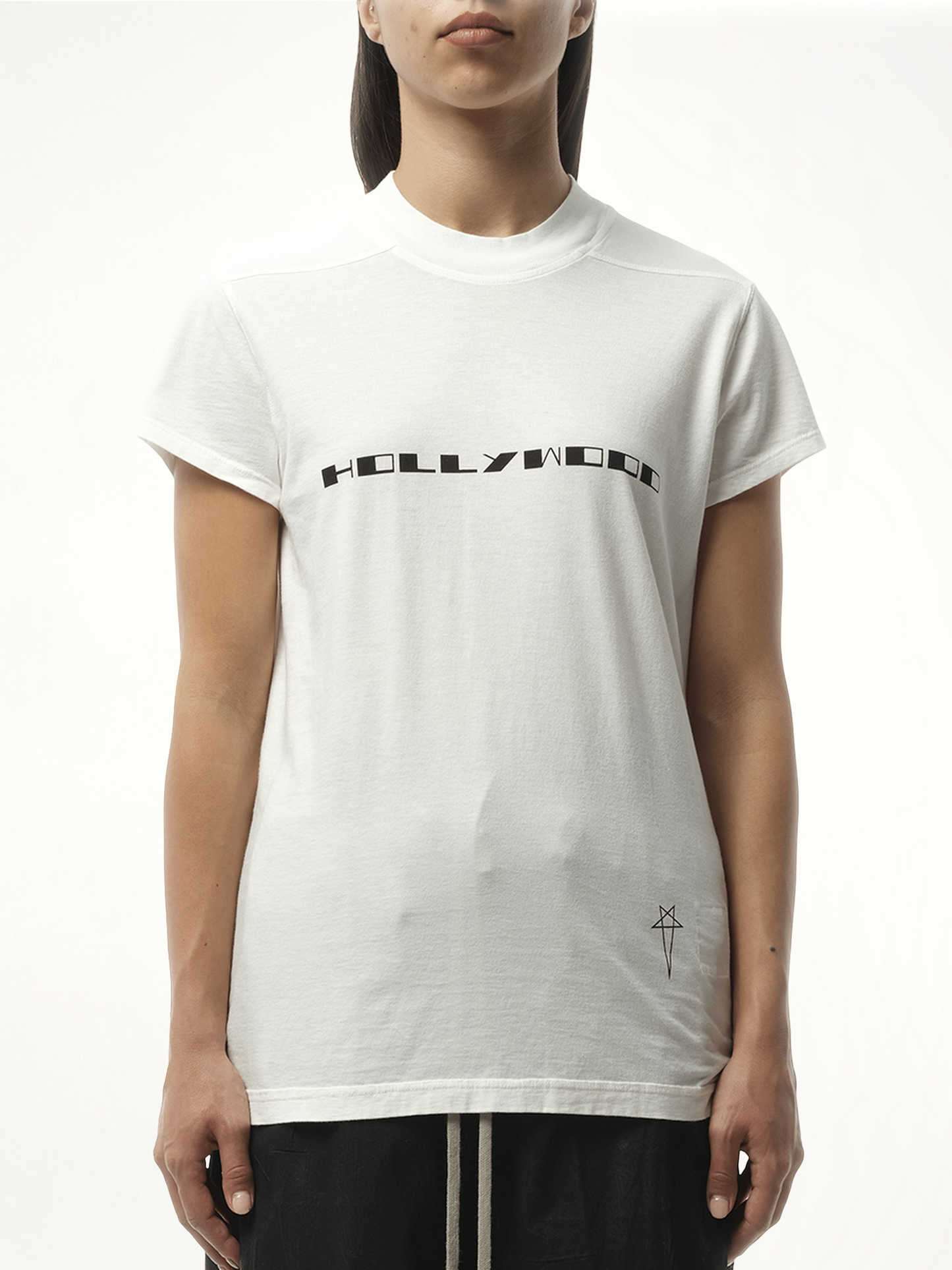 Hollywood Small Level T in Milk/Black