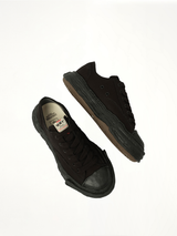 Peterson 23 OG Sneaker in Black/Black Top View | MAISON MIHARA YASUHIRO